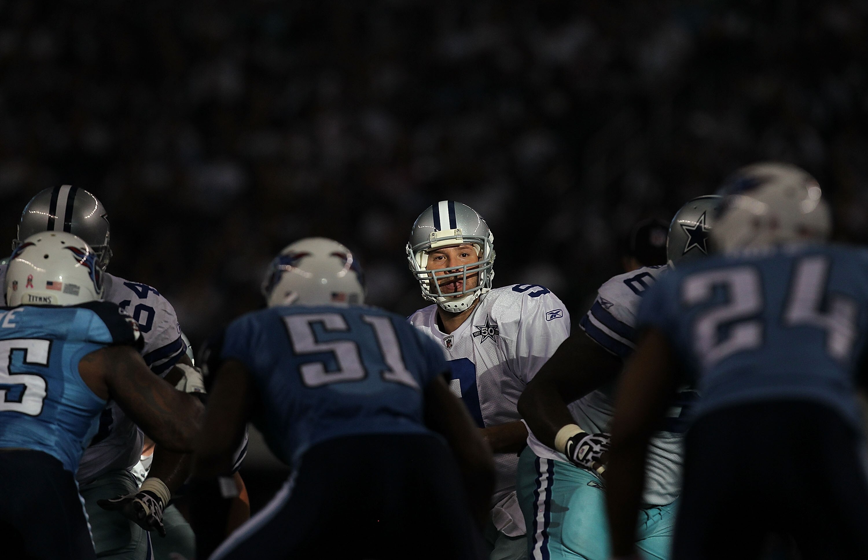 ARLINGTON, TX - OCTOBER 10:  Quarterback Tony Romo #9 of the Dallas Cowboys at Cowboys Stadium on October 10, 2010 in Arlington, Texas.  (Photo by Ronald Martinez/Getty Images)