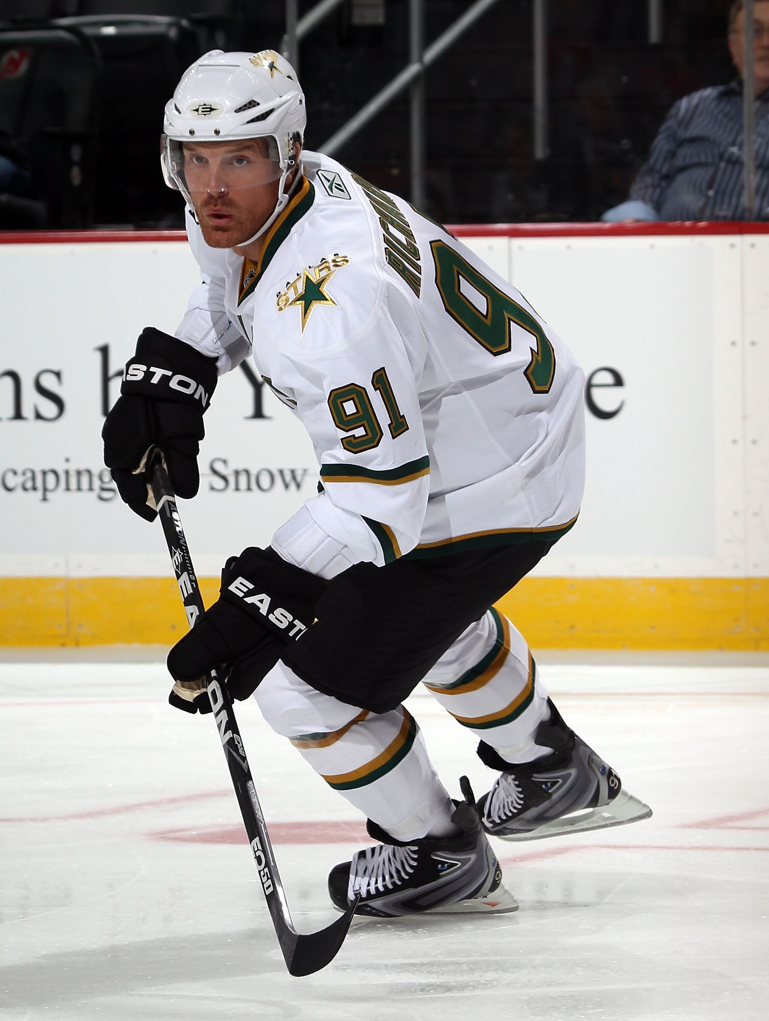 NEWARK, NJ - OCTOBER 08:  Brad Richards # 91 of the Dallas Stars skates against the New Jersey Devils at the Prudential Center on October 8, 2010 in Newark, New Jersey.  (Photo by Bruce Bennett/Getty Images)
