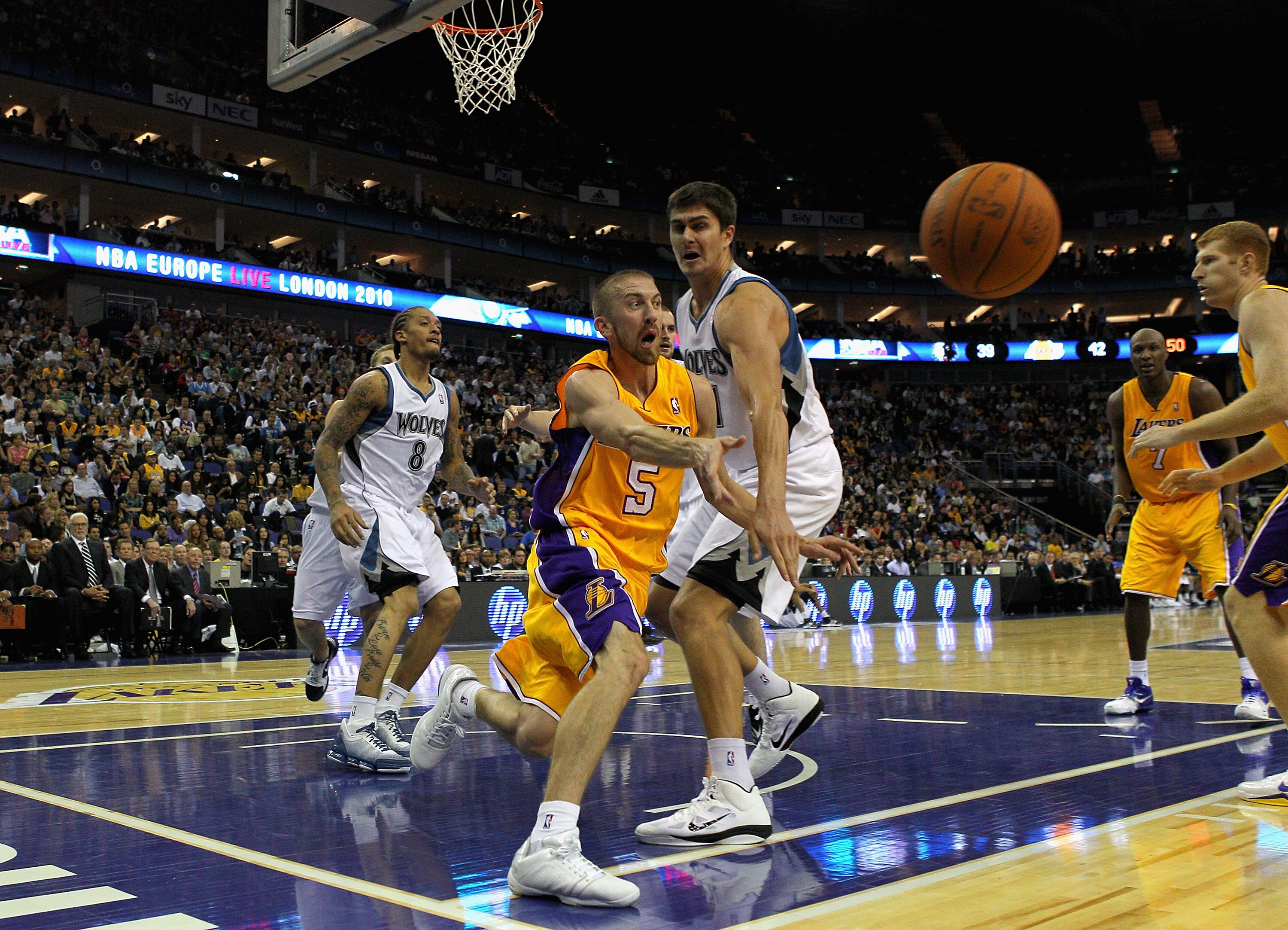 LONDON, ENGLAND - OCTOBER 04:  Steve Blake (C) of the Los Angeles Lakers in action during the NBA Europe Live match between the Los Angeles Lakers and the Minnesota Timberwolves at the O2 arena on October 4, 2010 in London, England.  (Photo by Clive Rose/