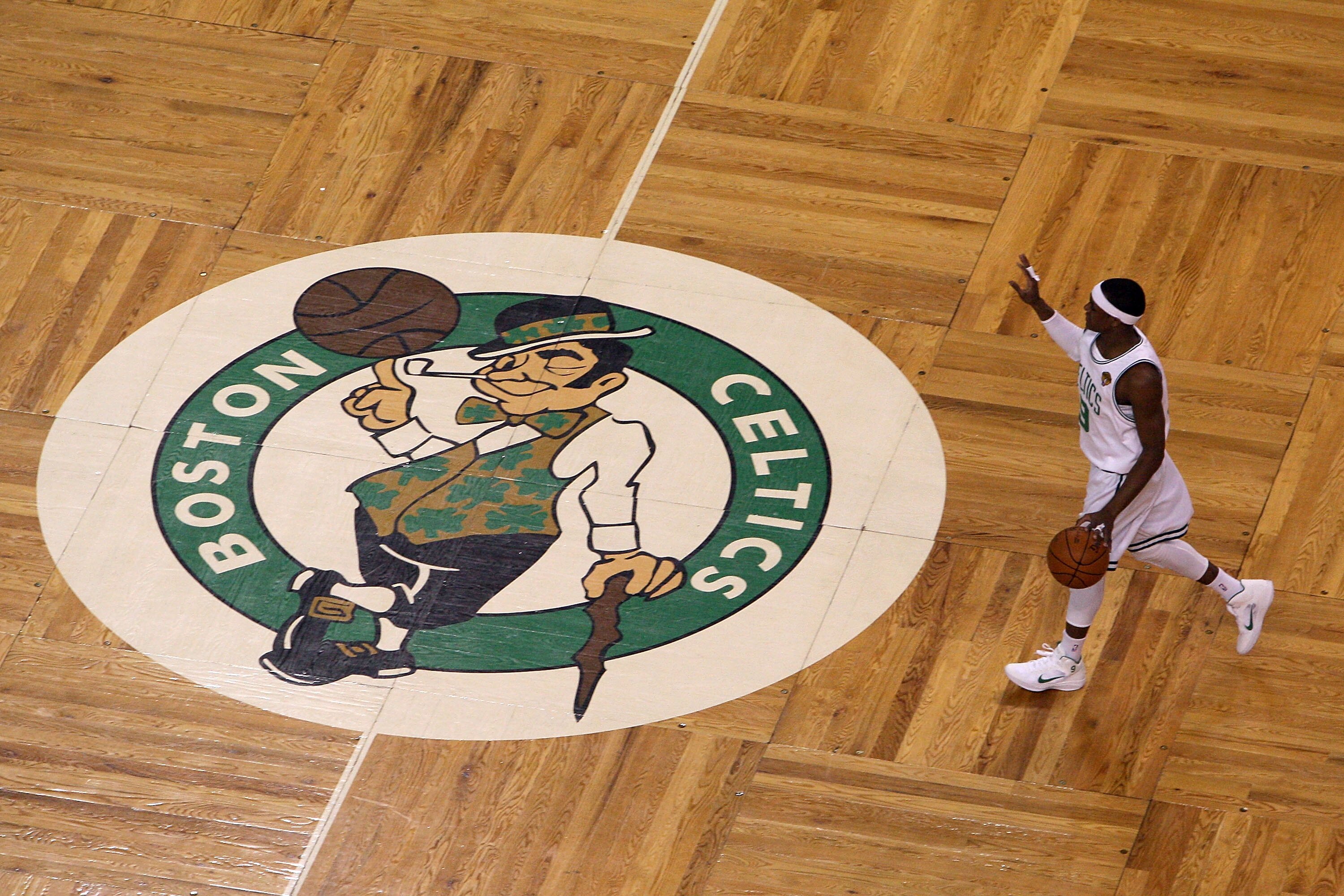 BOSTON - JUNE 10:  Rajon Rondo #9 of the Boston Celltics brings the ball up court against the Los Angeles Lakers during Game Four of the 2010 NBA Finals on June 10, 2010 at TD Garden in Boston, Massachusetts. NOTE TO USER: User expressly acknowledges and