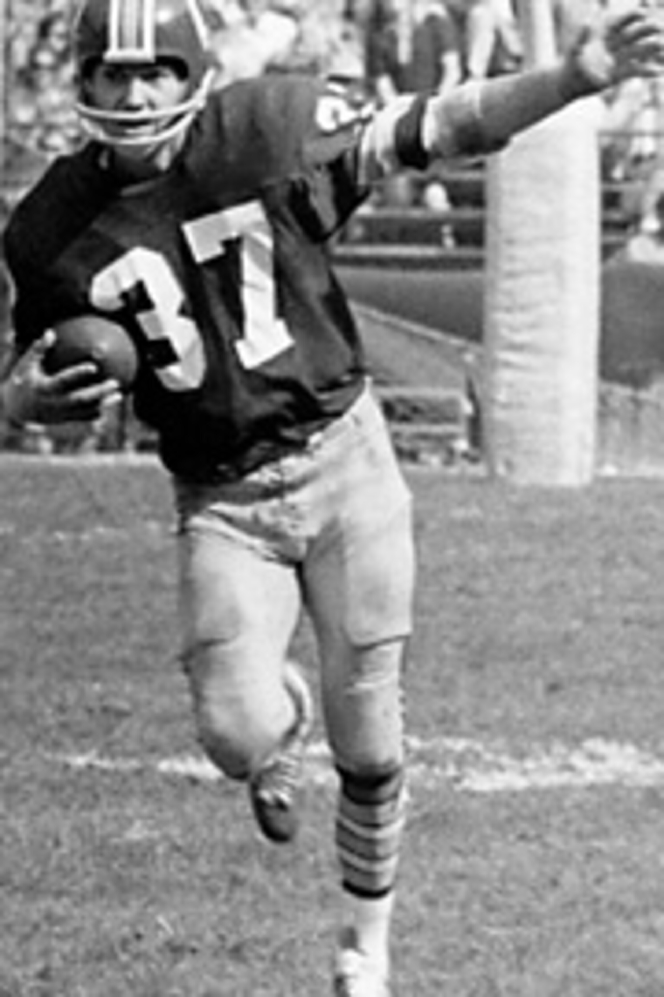 http://wai.redskins.com/redskinsFile/team/bios/fischer_pat.jpg