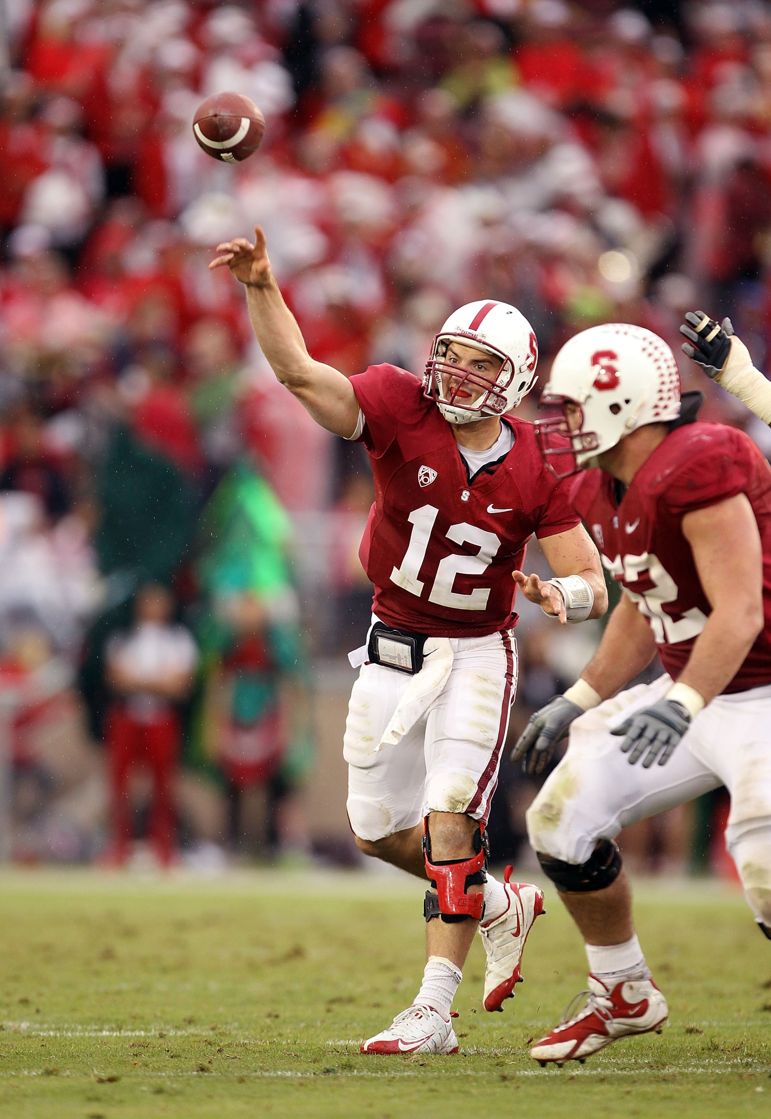 PALO ALTO, CA - OCTOBER 23:  Andrew Luck #12 of the Stanford Cardinal passes the ball against the Washington State Cougars at Stanford Stadium on October 23, 2010 in Palo Alto, California.  (Photo by Ezra Shaw/Getty Images)