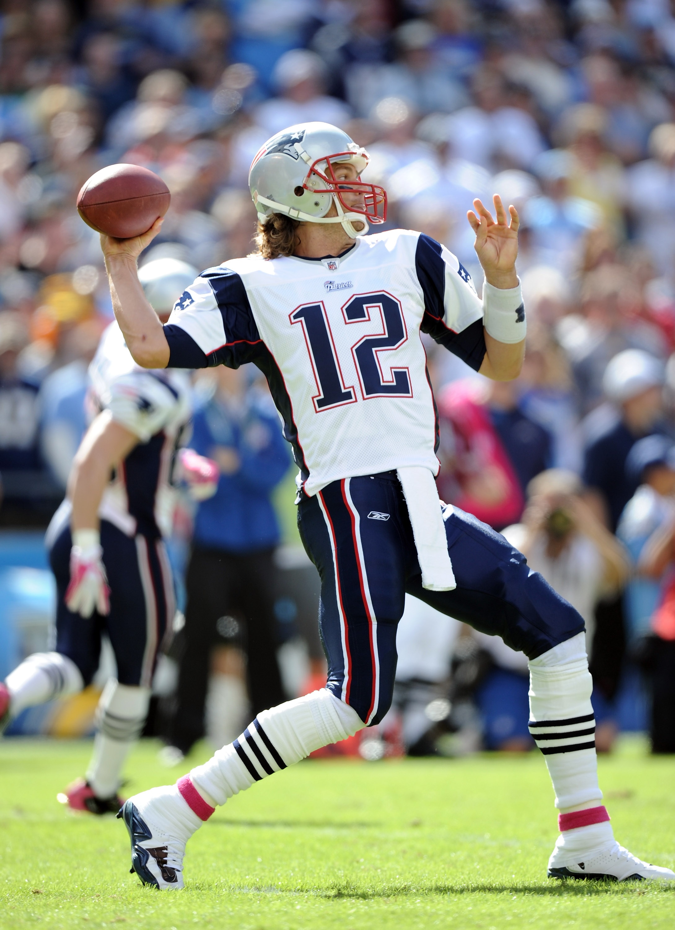 SAN DIEGO - OCTOBER 24:  Tom Brady #12 of the  New England Patriots passes in the pocket against the San Diego Chargers during the first quarter at Qualcomm Stadium on October 24, 2010 in San Diego, California.  (Photo by Harry How/Getty Images)
