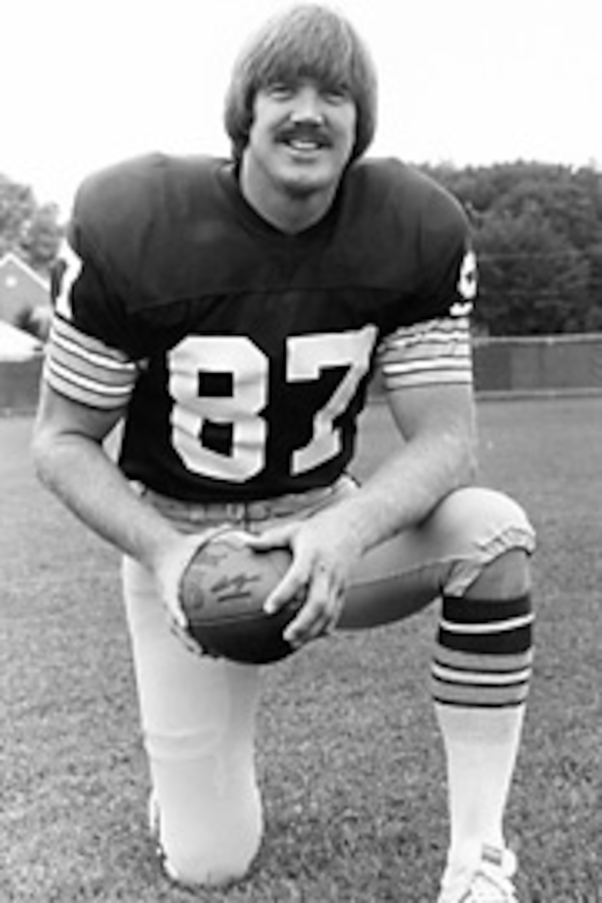 http://wai.redskins.com/redskinsFile/team/bios/smith_jerry.jpg