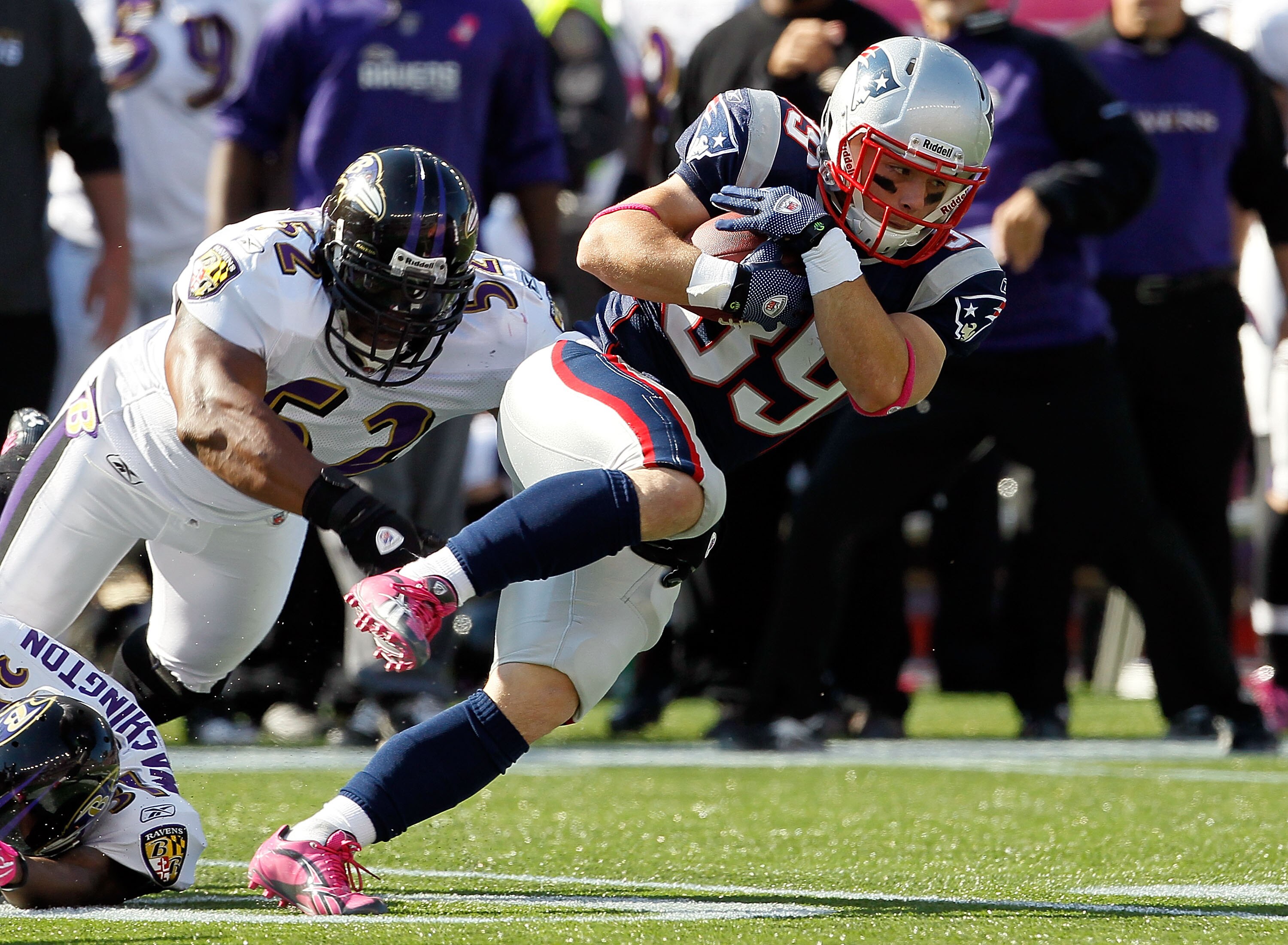 FOXBORO, MA - OCTOBER 17:  Danny Woodhead #39 of the New England Patriots is caught by Ray Lewis #52 of the Baltimore Ravens in the first second half at Gillette Stadium on October 17, 2010 in Foxboro, Massachusetts. The Patriot won 23-20 in overtime.  (P