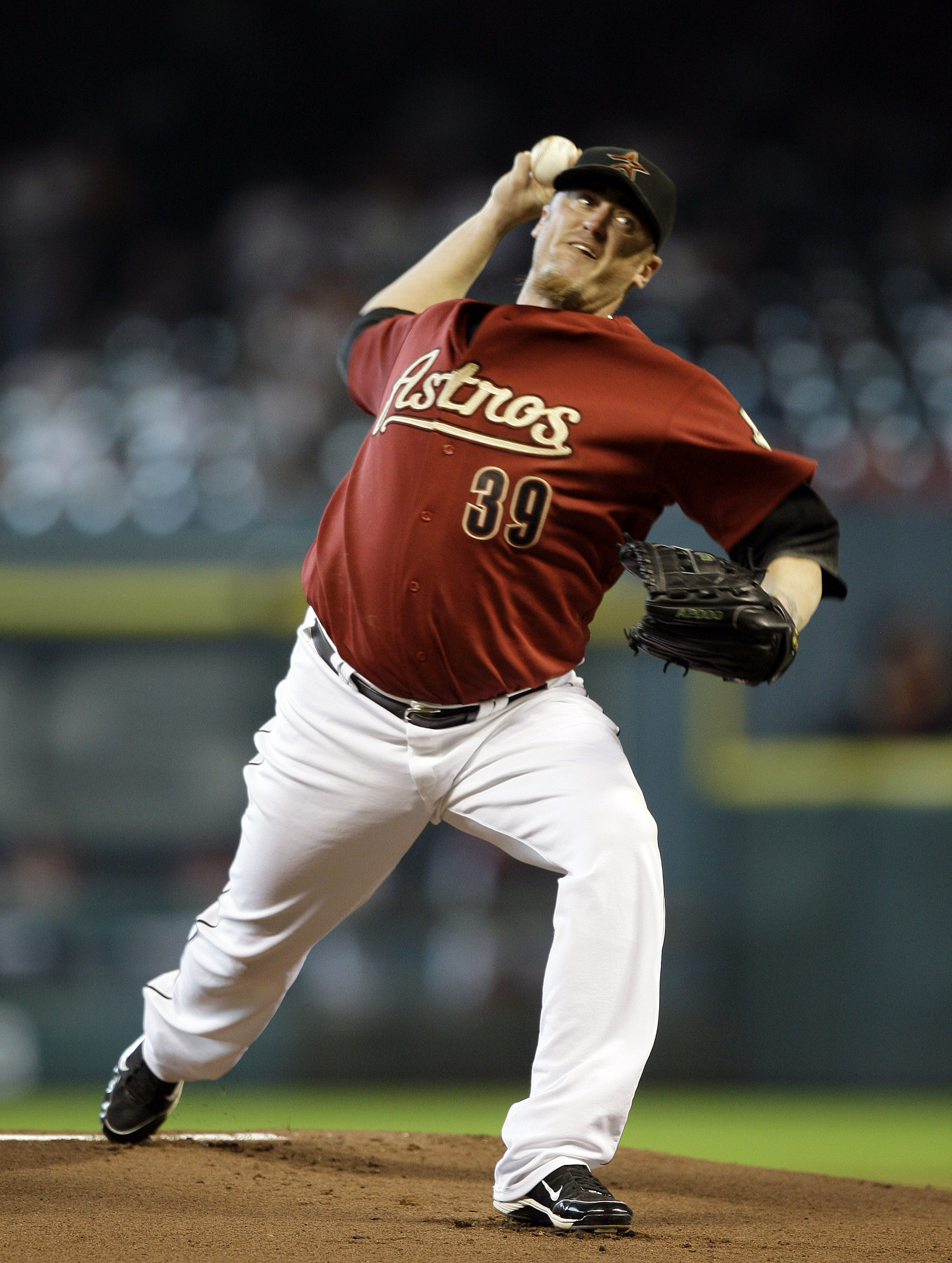 HOUSTON - SEPTEMBER 19:  Pitcher Brett Myers #39 of the Houston Astros throws against the Cincinnatti Reds in the first inning at Minute Maid Park on September 19, 2010 in Houston, Texas.  (Photo by Bob Levey/Getty Images)