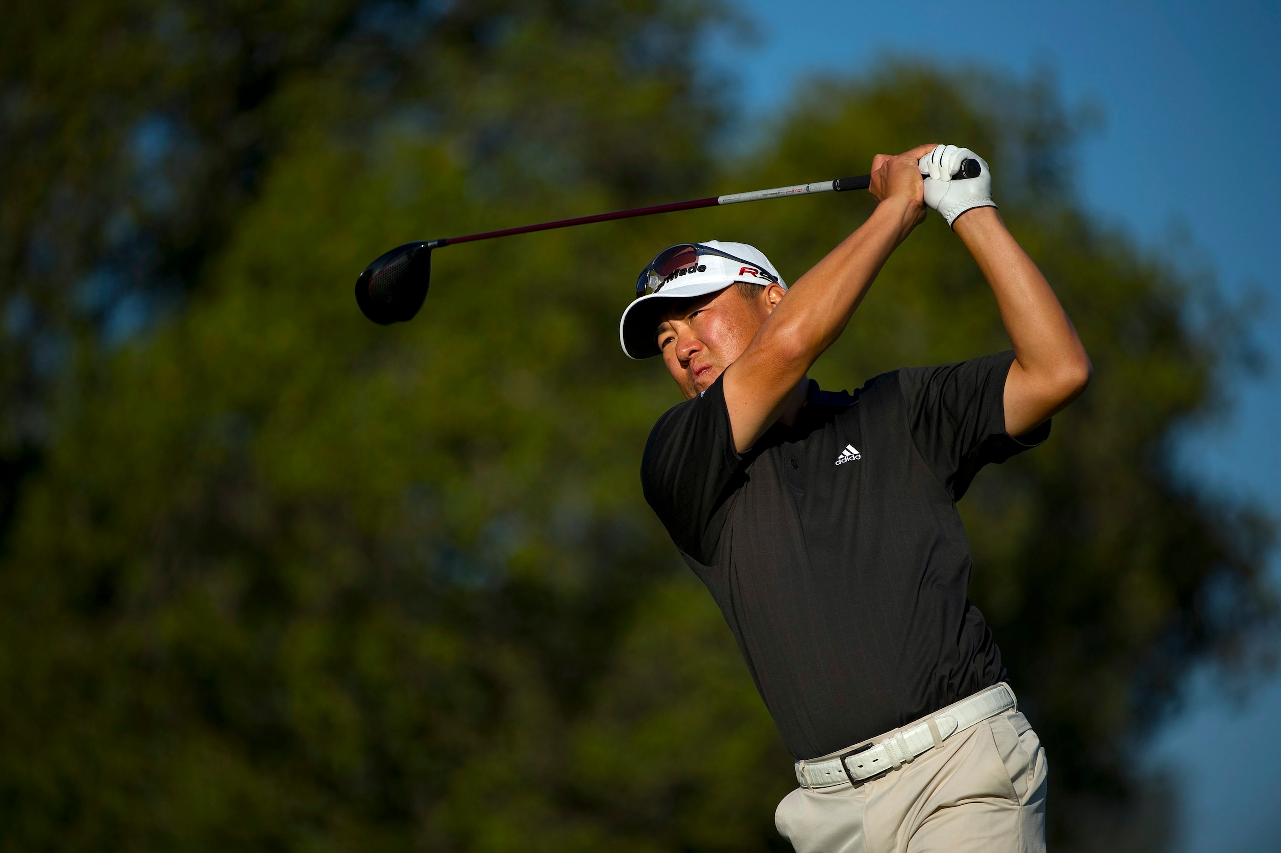 SAN MARTIN, CA - OCTOBER 15:  Charlie Wi of South Korea makes a tee shot on the sixth hole during the second round of the Frys.com Open at the CordeValle Golf Club on October 15, 2010 in San Martin, California.  (Photo by Robert Laberge/Getty Images)