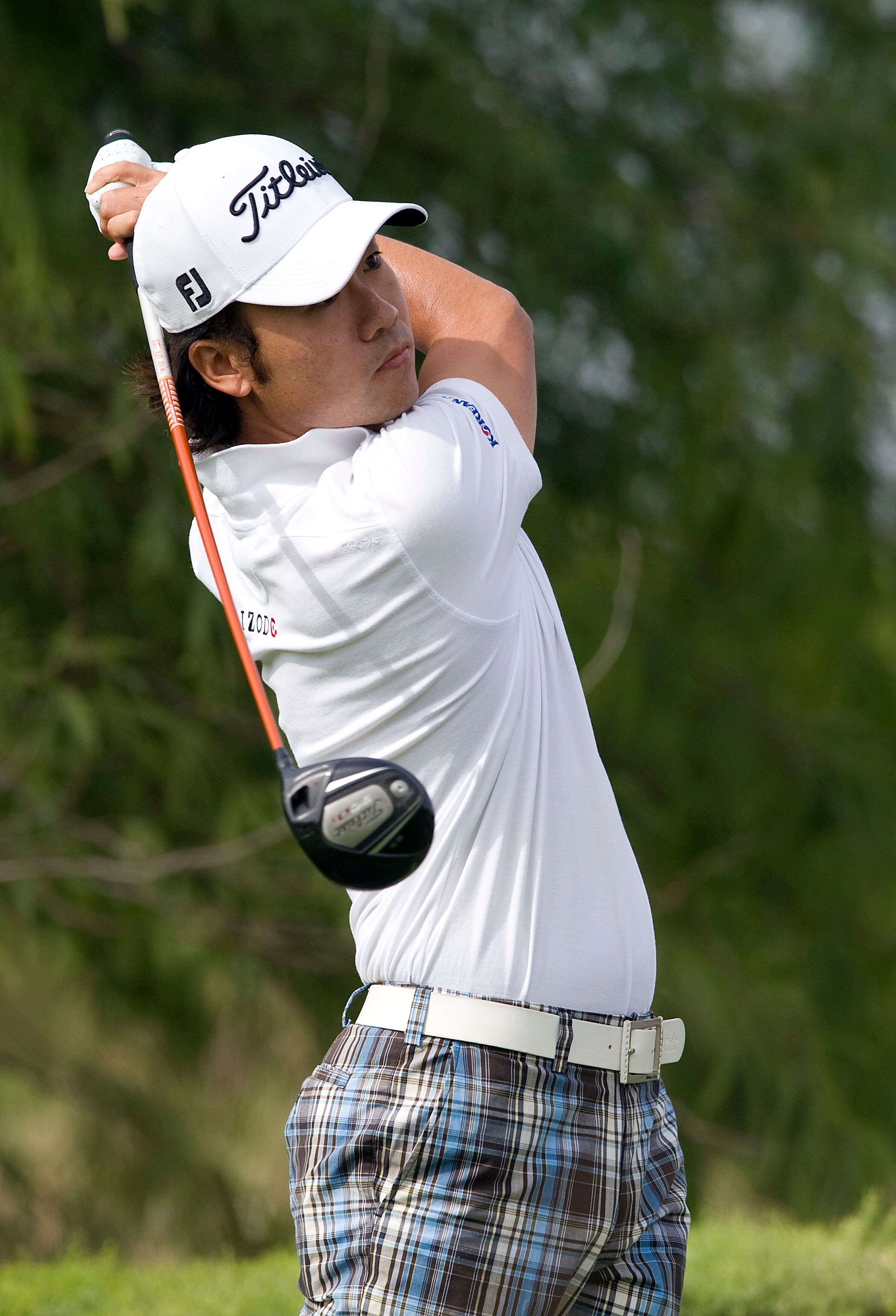LAS VEGAS, NV - OCTOBER 23: Kevin Na tees off on the 2nd hole during the third round of the Justin Timberlake Shriners Hospitals for Children Open on October 23, 2010 in Las Vegas, Nevada. (Photo by Steve Dykes/Getty Images)