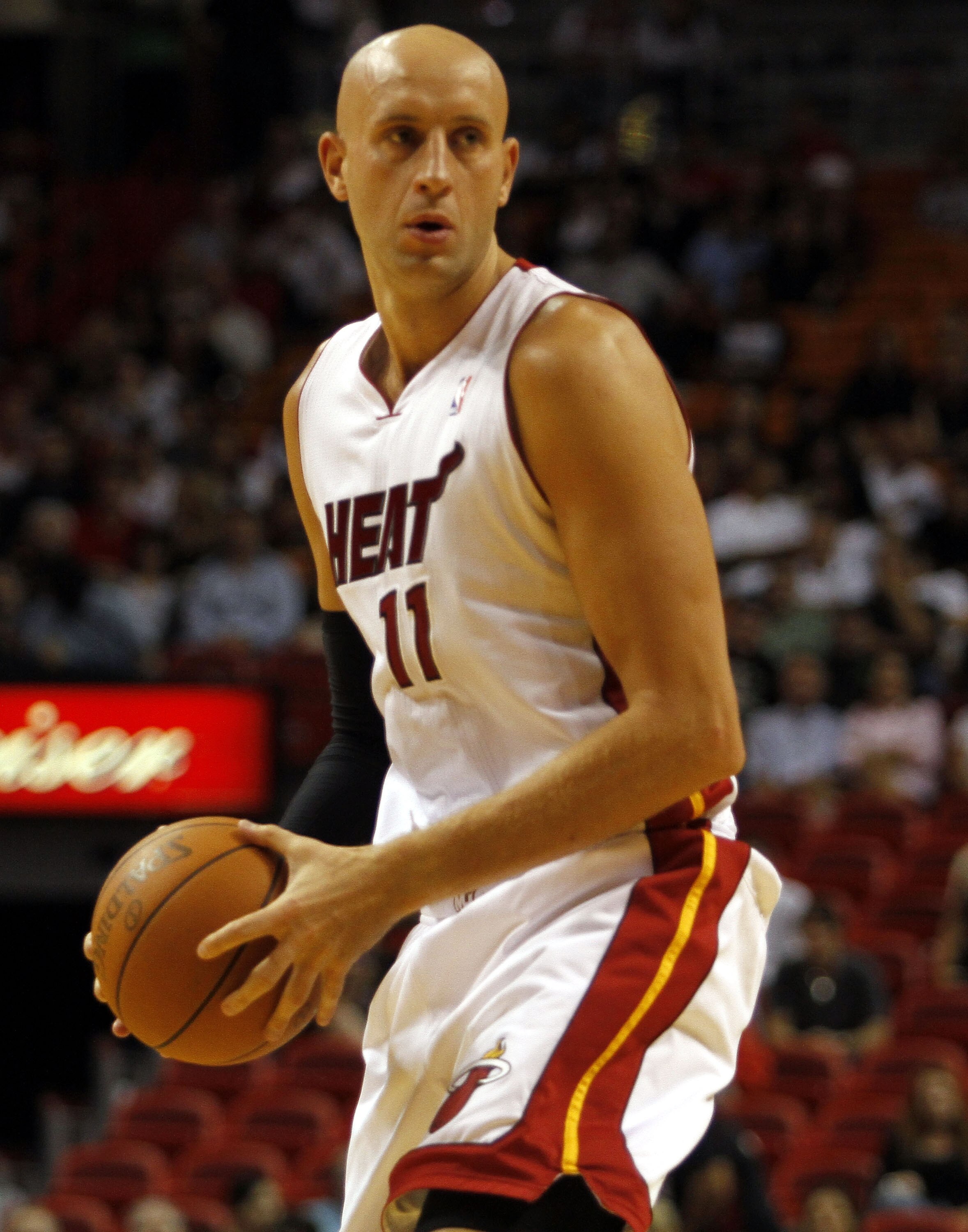 MIAMI - OCTOBER 18:  Center Zydrunas Ilgauskas #11 of the Miami Heat brings up the ball against the Charlotte Bobcats on October 18, 2010 at American Airlines Arena in Miami, Florida. NOTE TO USER: User expressly acknowledges and agrees that, by downloadi