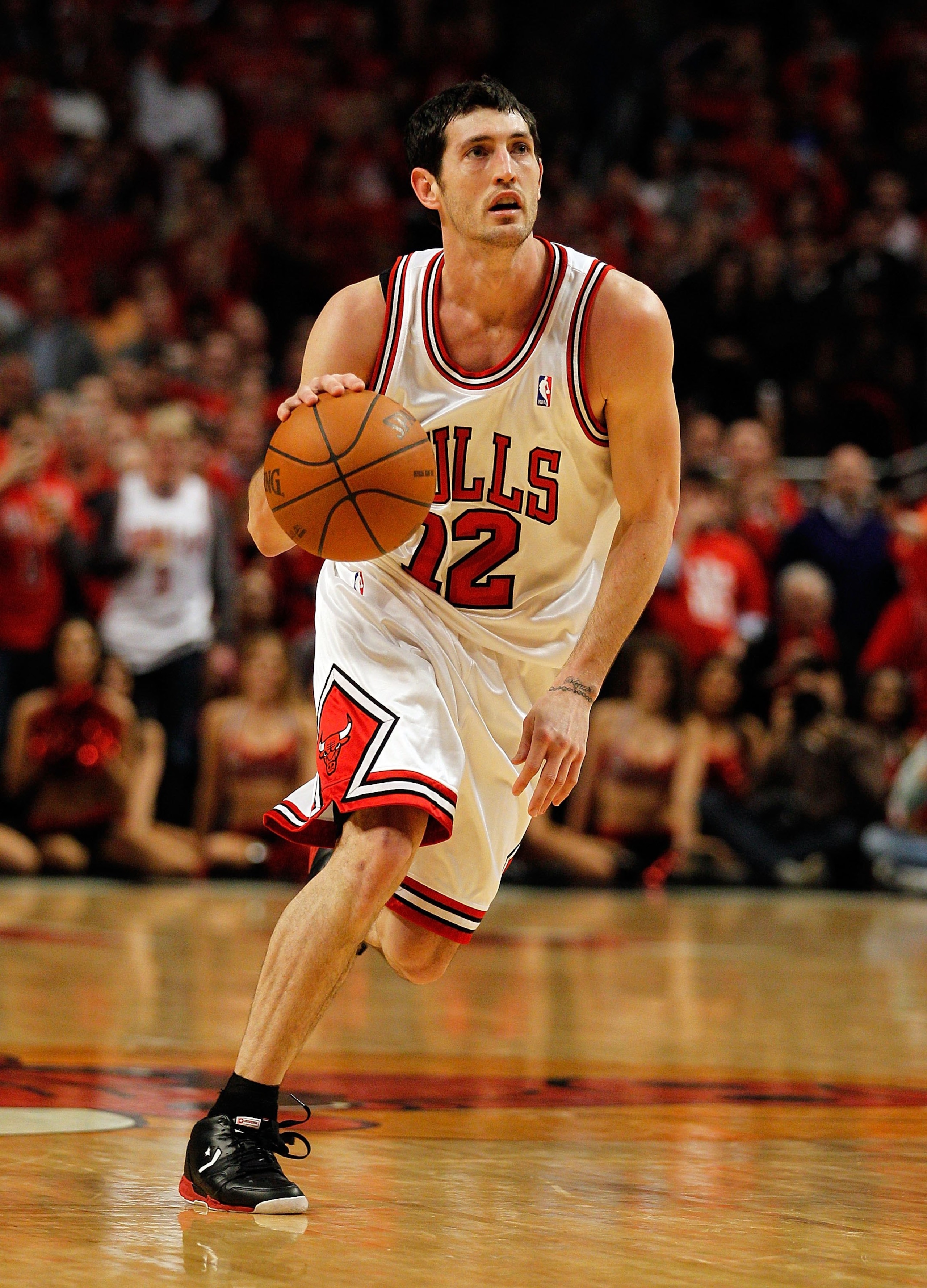 CHICAGO - APRIL 22: Kirk Hinrich #12 of the Chicago Bulls moves up the court against the Cleveland Cavaliers in Game Three of the Eastern Conference Quarterfinals during the 2010 NBA Playoffs at the United Center on April 22, 2010 in Chicago, Illinois. Th