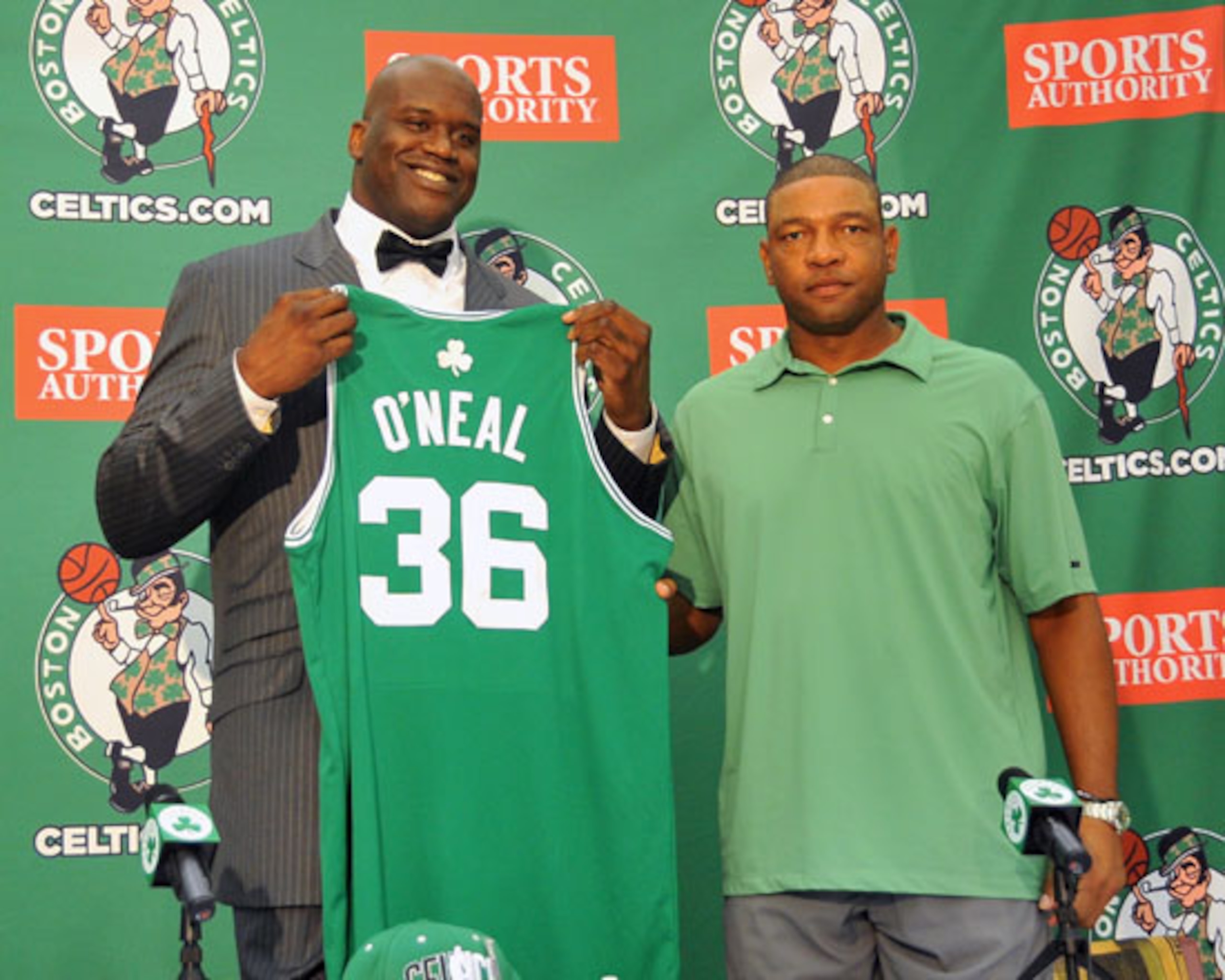 Shaq after signing with the Boston Celtics