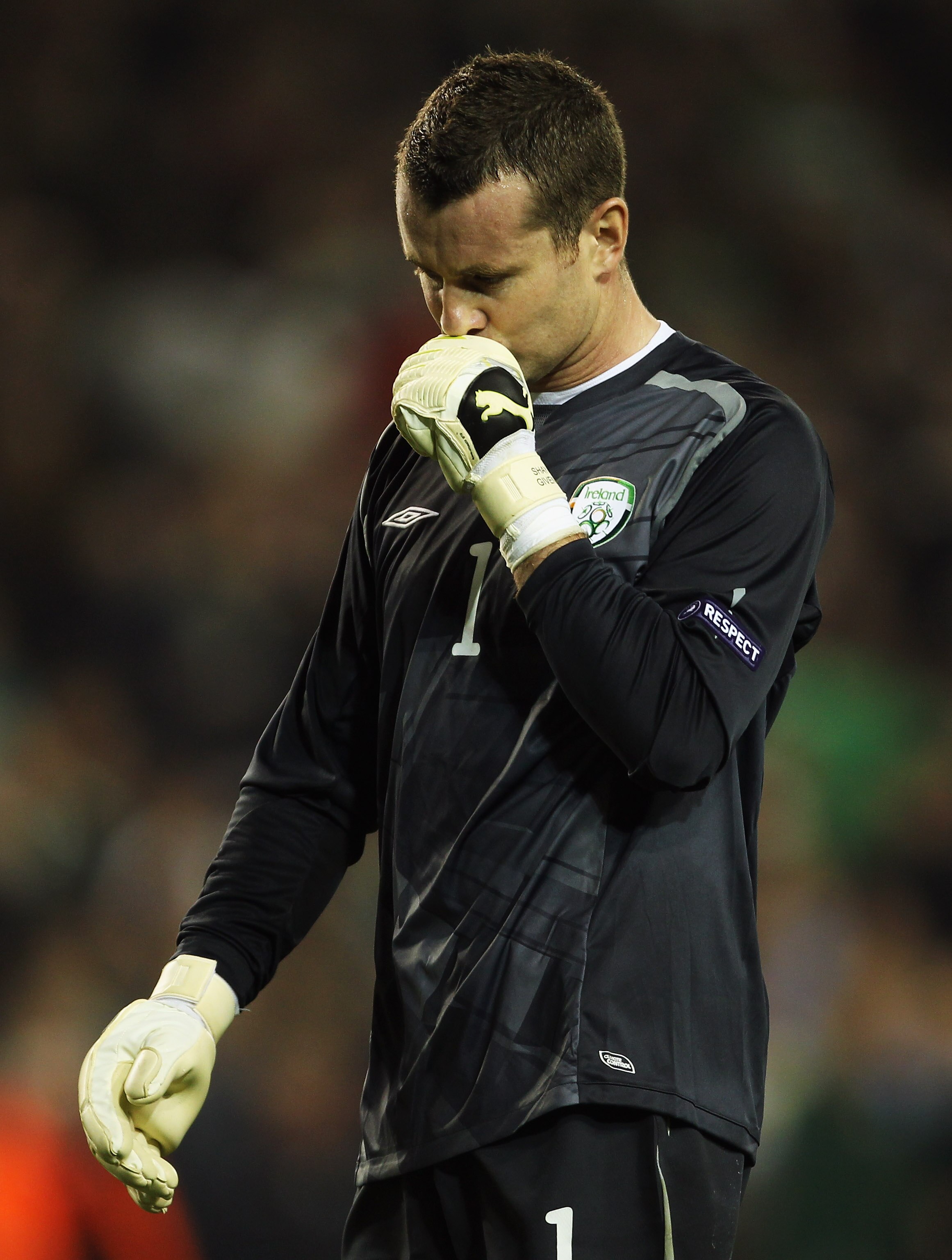 DUBLIN, IRELAND - OCTOBER 08:  Republic of Ireland goalkeeper Shay Given reacts to losing the EURO 2012 Qualifier Group B match between the Republic of Ireland and Russia at Lansdowne Road on October 8, 2010 in Dublin, Ireland.  (Photo by Bryn Lennon/Gett
