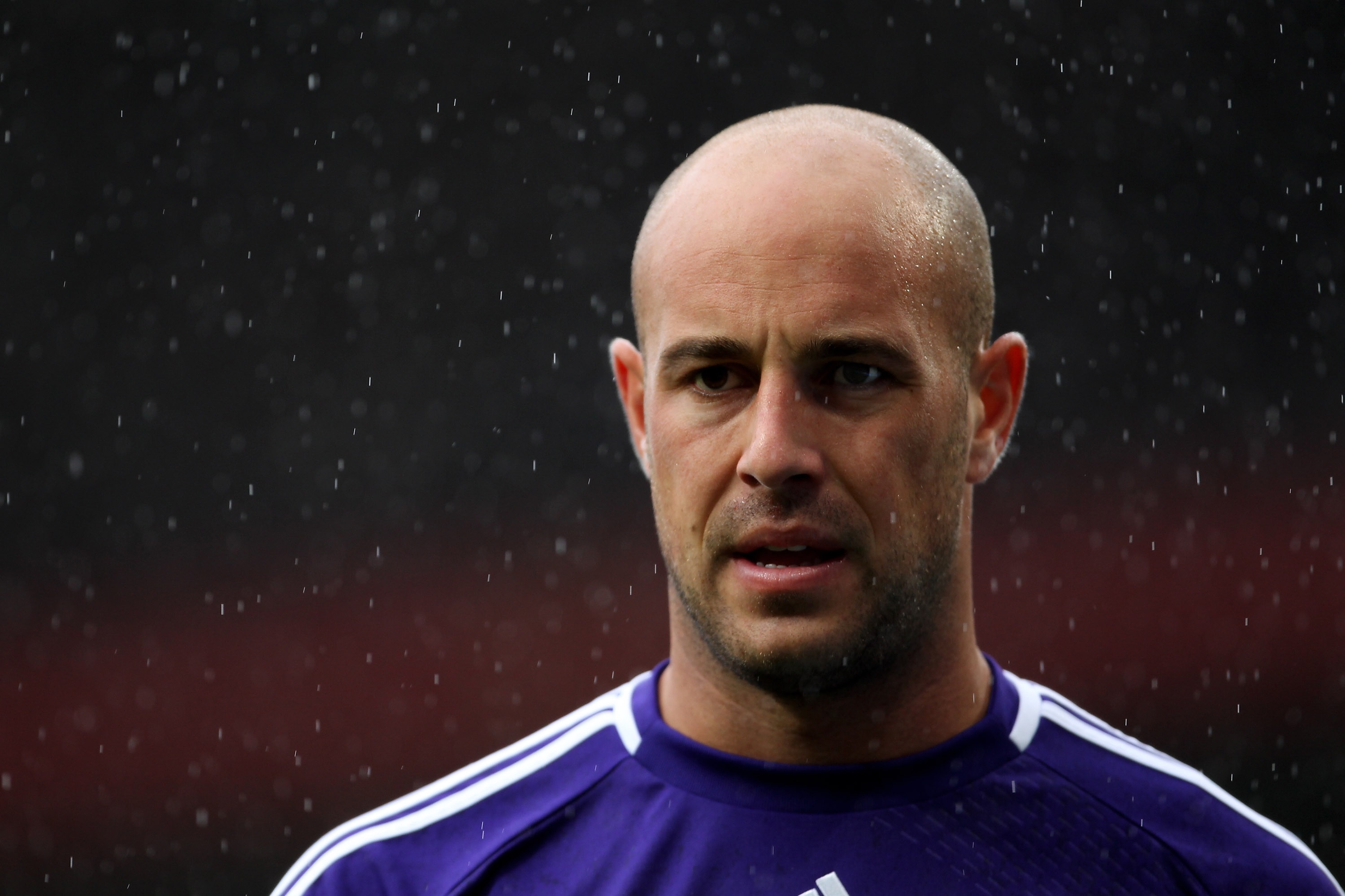 MANCHESTER, ENGLAND - SEPTEMBER 19:   Pepe Reina of Liverpool looks on during the Barclays Premier League match between Manchester United and Liverpool at Old Trafford on September 19, 2010 in Manchester, England. (Photo by Alex Livesey/Getty Images)