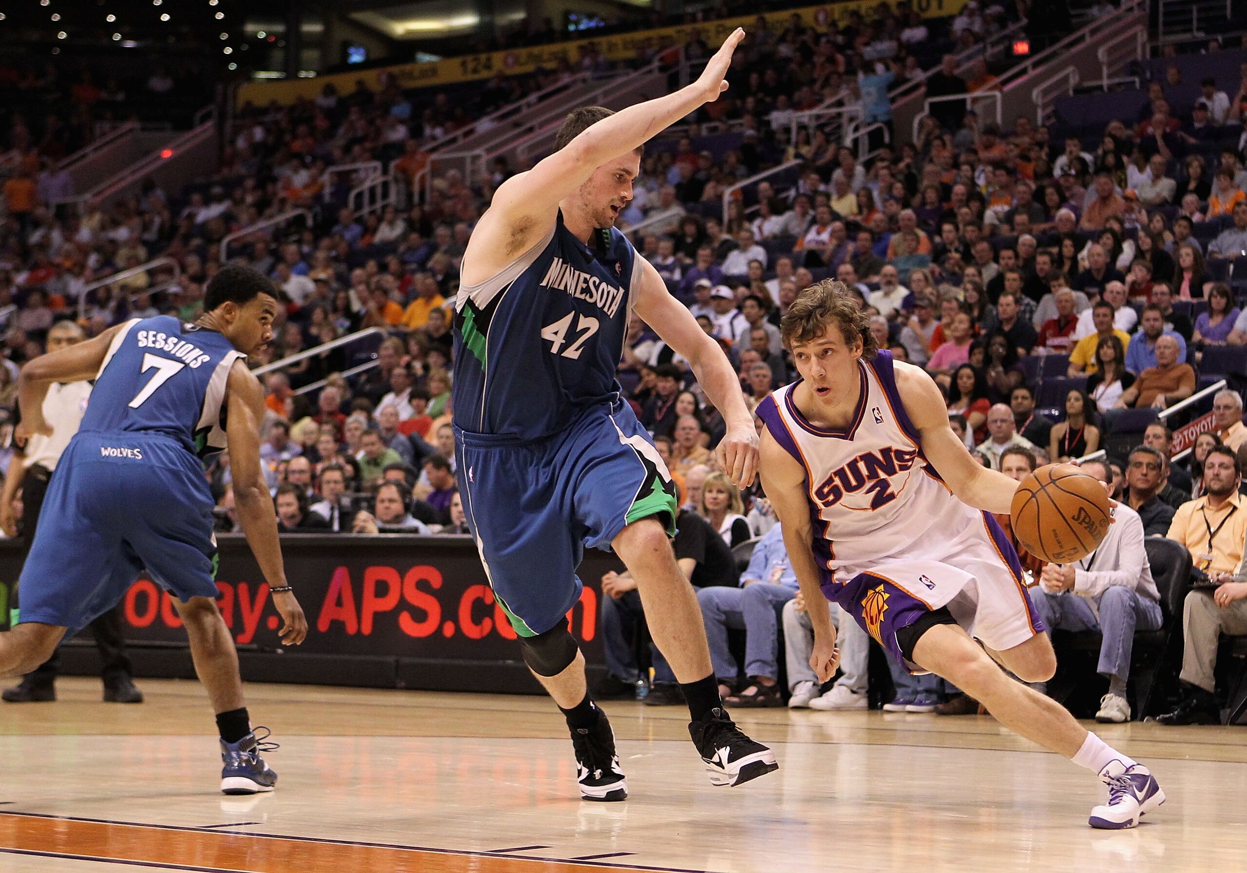 PHOENIX - MARCH 16:  Goran Dragic #2 of the Phoenix Suns drives the ball during the NBA game against the Minnesota Timberwolves at US Airways Center on March 16, 2010 in Phoenix, Arizona. The Suns defeated the Timberwolves 152-114.  NOTE TO USER: User exp