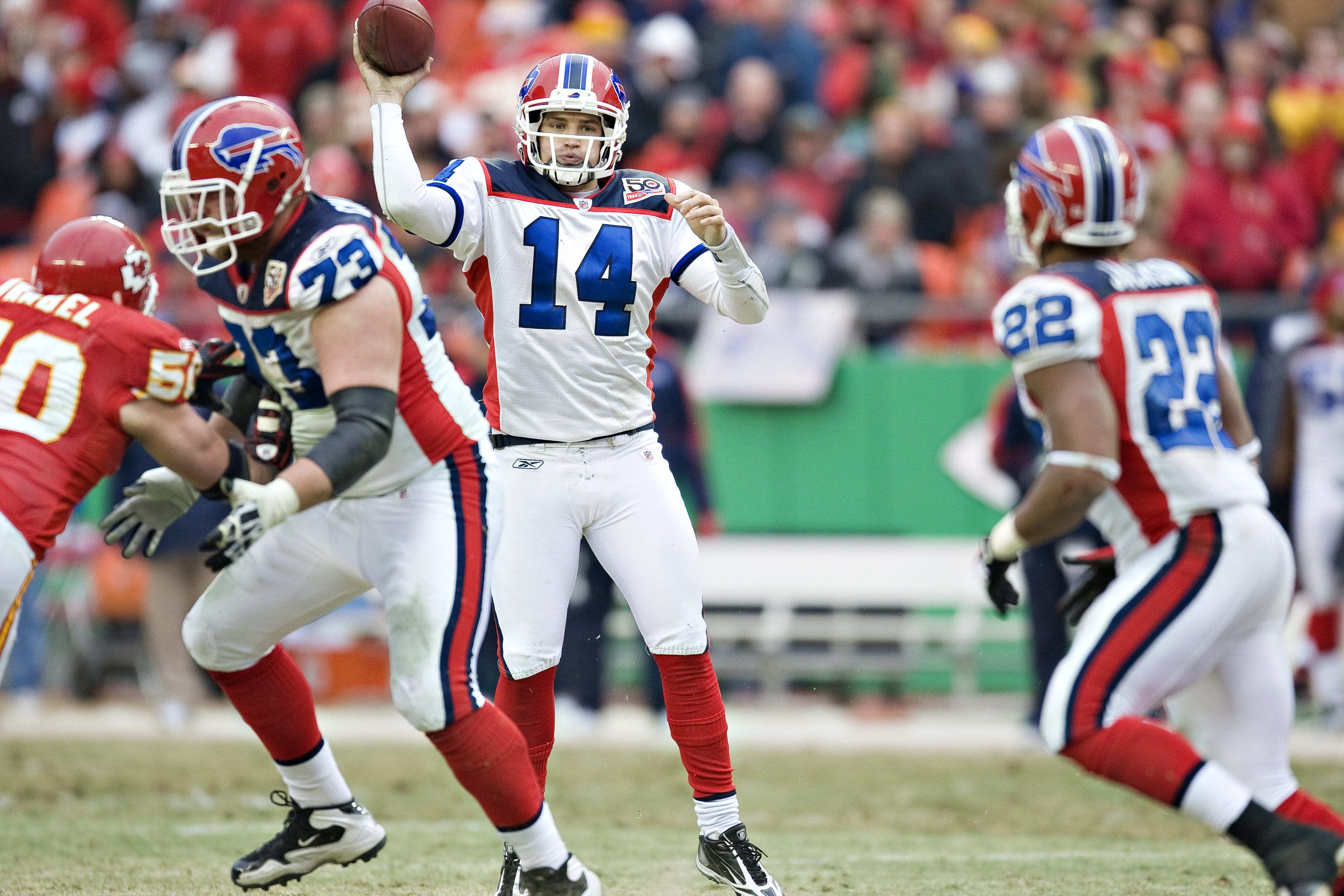 KANSAS CITY, MO - DECEMBER 13: Quarterback Ryan Fitzpatrick #14 throws a pass to running back Fred Jackson #22 of the Buffalo Bills during NFL action against the Kansas City Chiefs at Arrowhead Stadium on December 13, 2009 Kansas City, Missouri.  The Bill