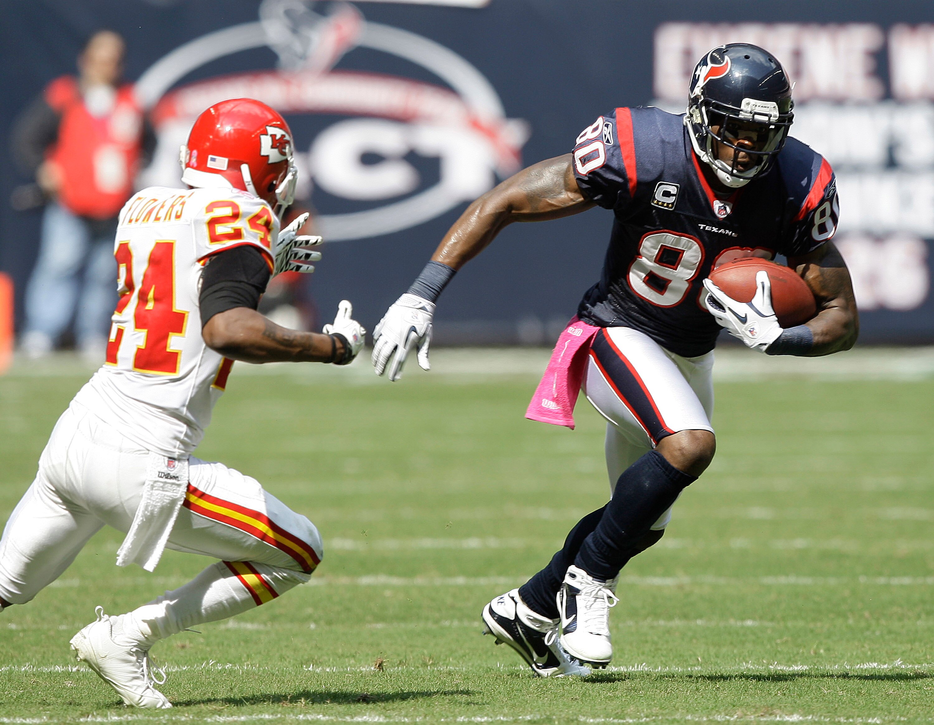 HOUSTON - OCTOBER 17:  Andre Johnson #80 of the Houston Texans makes on move on cornerback Brandon Flowers# 24 of the Kansas City Chiefs at Reliant Stadium on October 17, 2010 in Houston, Texas.  (Photo by Bob Levey/Getty Images)