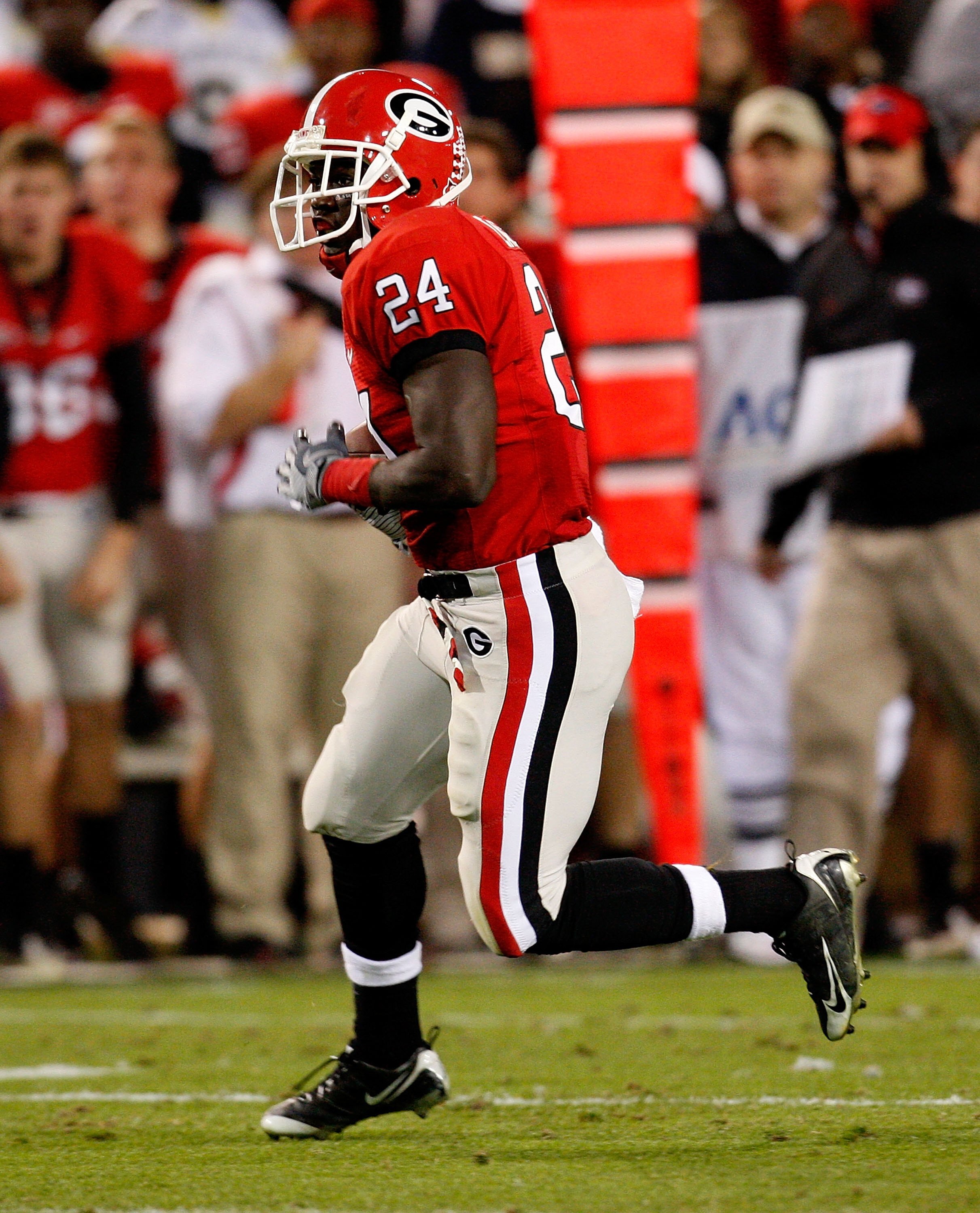 ATLANTA - NOVEMBER 28:  Washaun Ealey #24 of the Georgia Bulldogs against the Georgia Tech Yellow Jackets at Bobby Dodd Stadium on November 28, 2009 in Atlanta, Georgia.  (Photo by Kevin C. Cox/Getty Images)