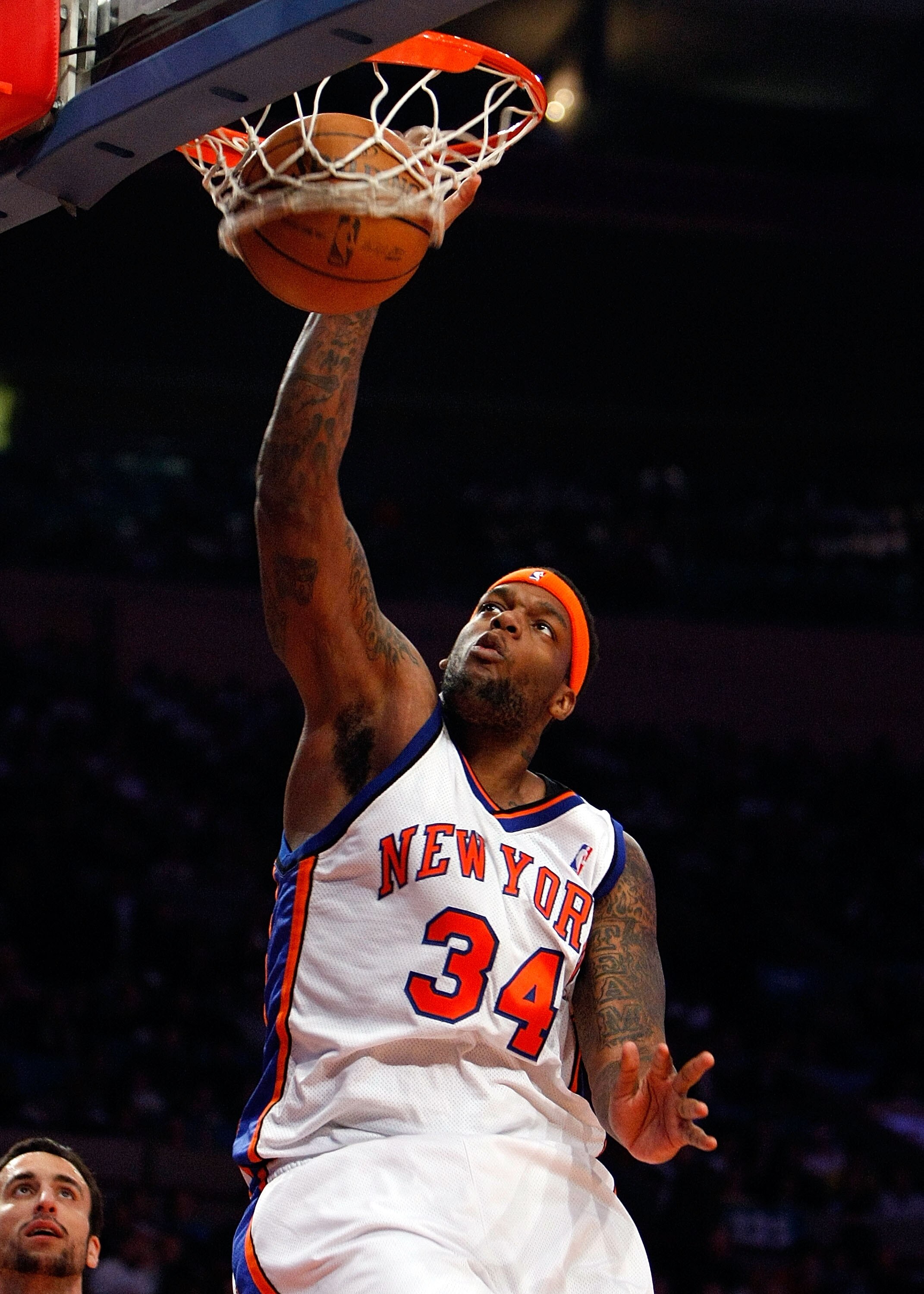 NEW YORK - FEBRUARY 08:  Eddy Curry #34 of the New York Knicks dunks the ball against the San Antonio Spurs on February 8, 2008 at Madison Square Garden in New York City. NOTE TO USER: User expressly acknowledges and agrees that, by downloading and/or usi