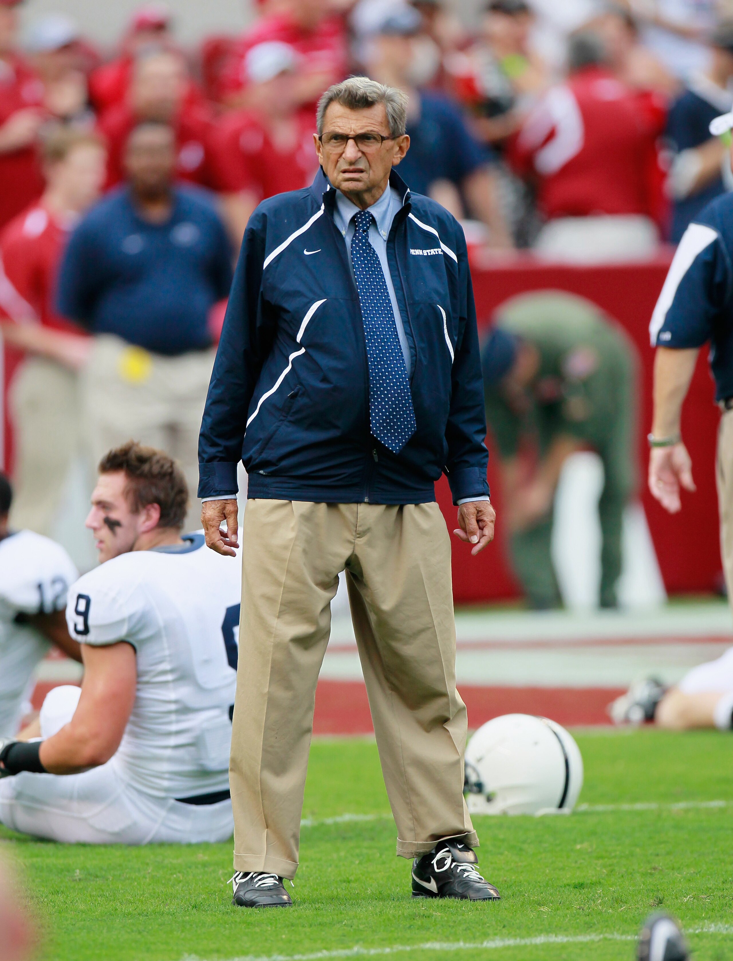 TUSCALOOSA, AL - SEPTEMBER 11:  Head coach Joe Paterno of the Penn State Nittany Lions during warmups before facing the Alabama Crimson Tide at Bryant-Denny Stadium on September 11, 2010 in Tuscaloosa, Alabama.  (Photo by Kevin C. Cox/Getty Images)