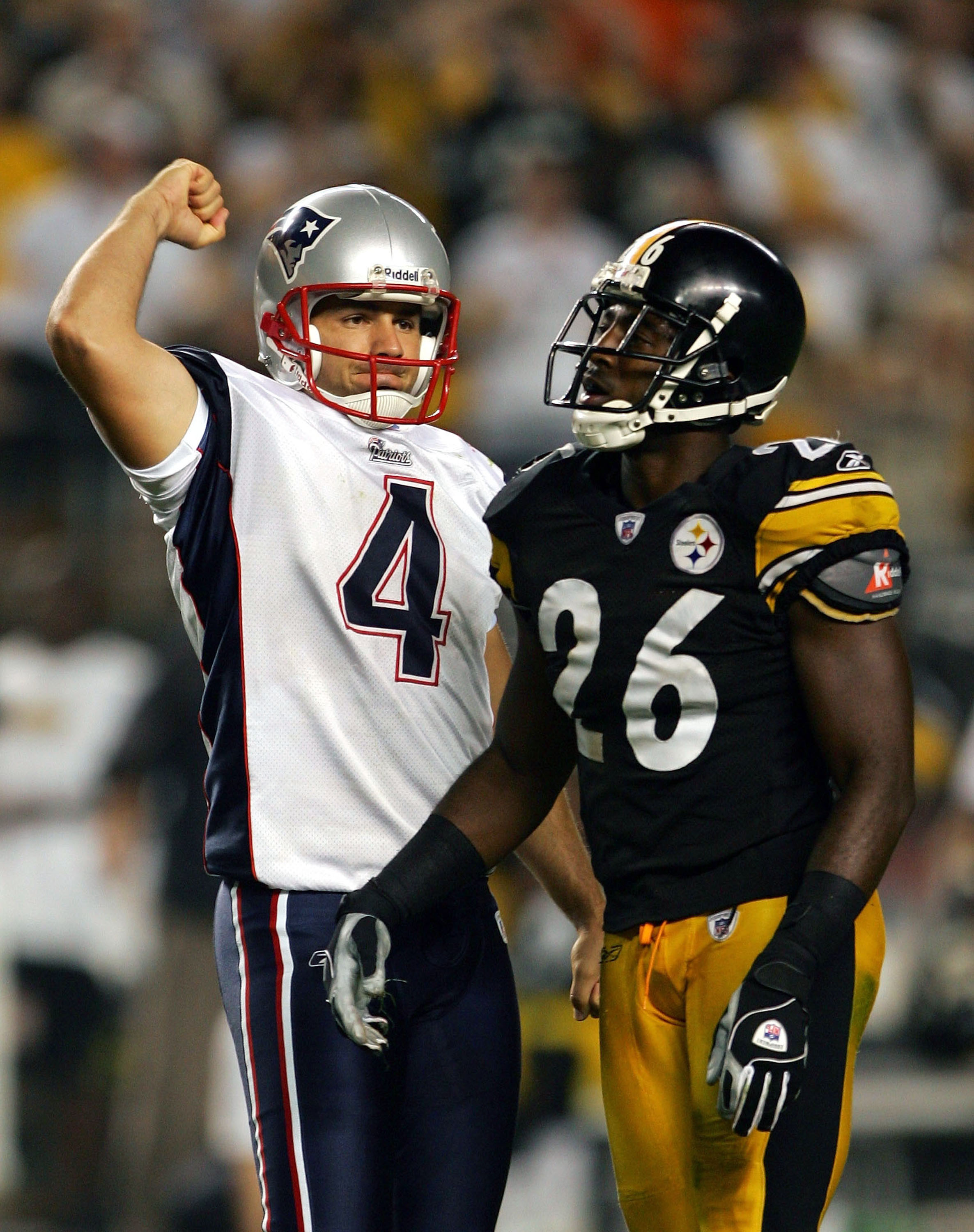 PITTSBURGH, PA - SEPTEMBER 25:  Adam Vinatieri #4 of the New England Patriots celebrates his last second field goal in front of Eugene Wilson #26 of the Pittsburgh Steelers during the fourth quarter at Heinz Field on September 25, 2005 in Pittsburgh, Penn