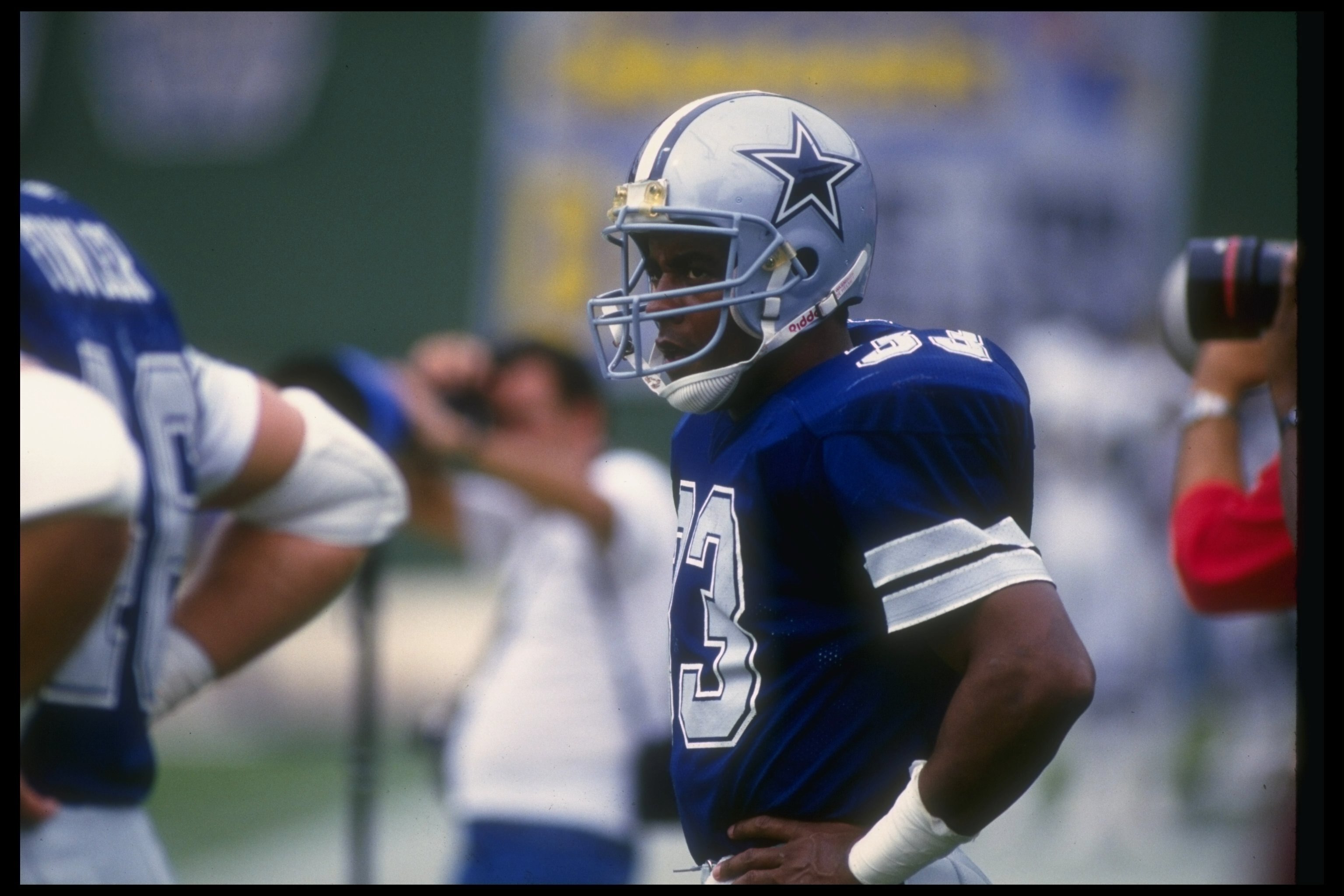 16 Nov 1986:  Running back Tony Dorsett of the Dallas Cowboys looks on during a game against the San Diego Chargers at Jack Murphy Stadium in San Diego, California.  The Cowboys won the game, 24-21. Mandatory Credit: Ken Levine  /Allsport