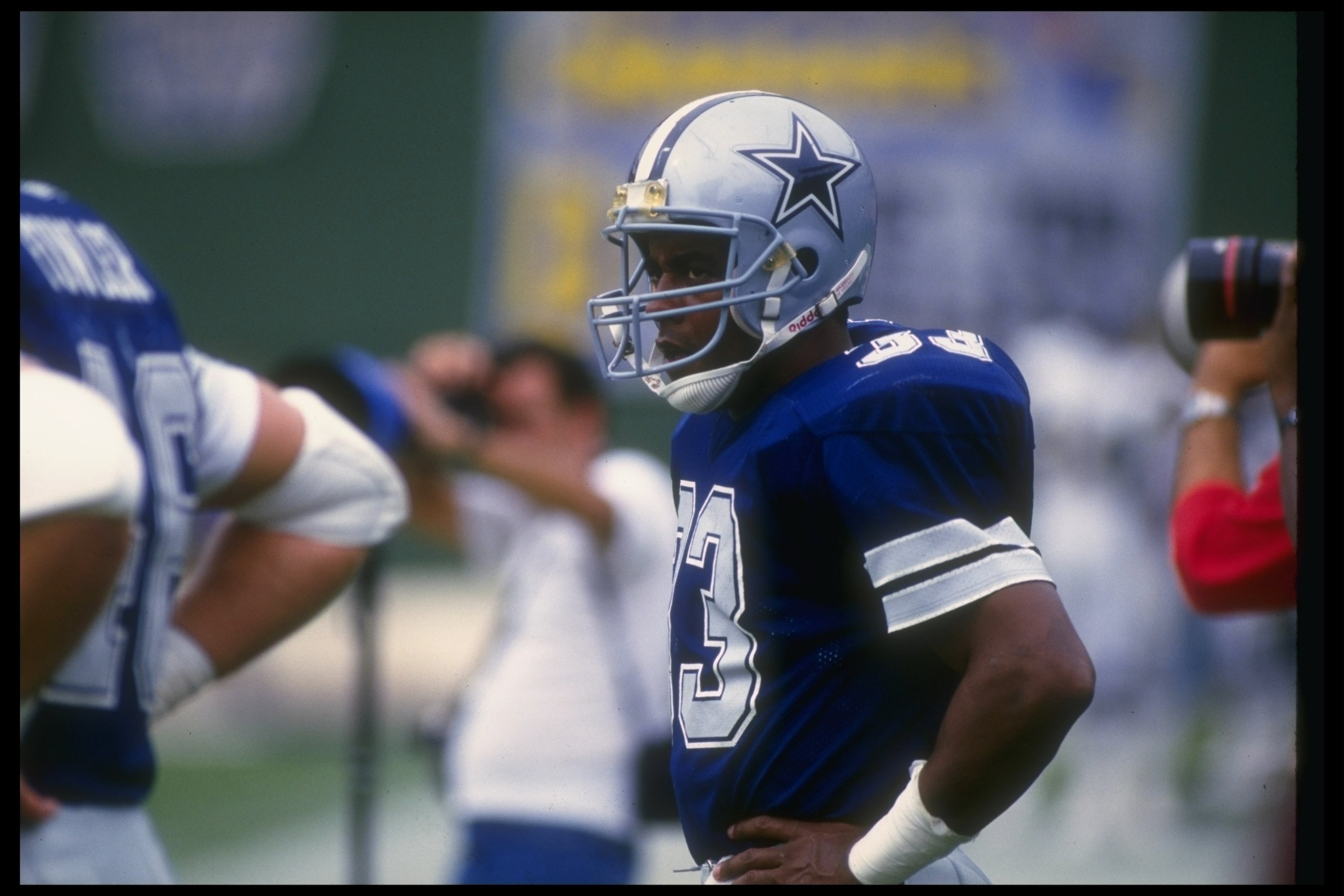 16 Nov 1986:  Running back Tony Dorsett of the Dallas Cowboys looks on during a game against the San Diego Chargers at Jack Murphy Stadium in San Diego, California.  The Cowboys won the game, 24-21. Mandatory Credit: Ken Levine  /Allsport
