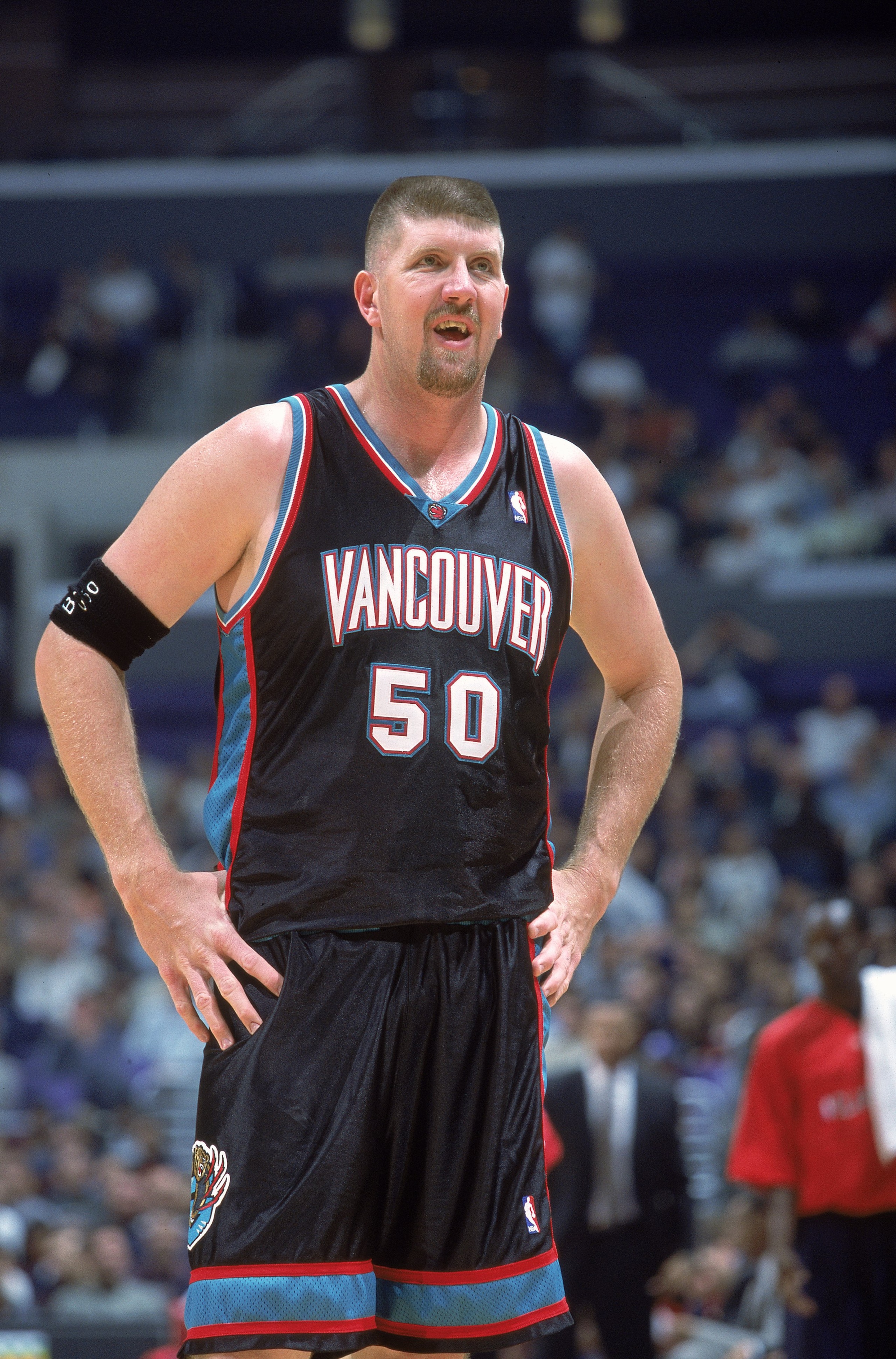2 Nov 2000:  Bryant Reeves #50 of the Vancouver Grizzlies looks on during the game against the Los Angeles Clippers at the Staples Center in Los Angeles, California. The Grizzlies defeated the Clippers 99-91.  NOTE TO USER: It is expressly understood that