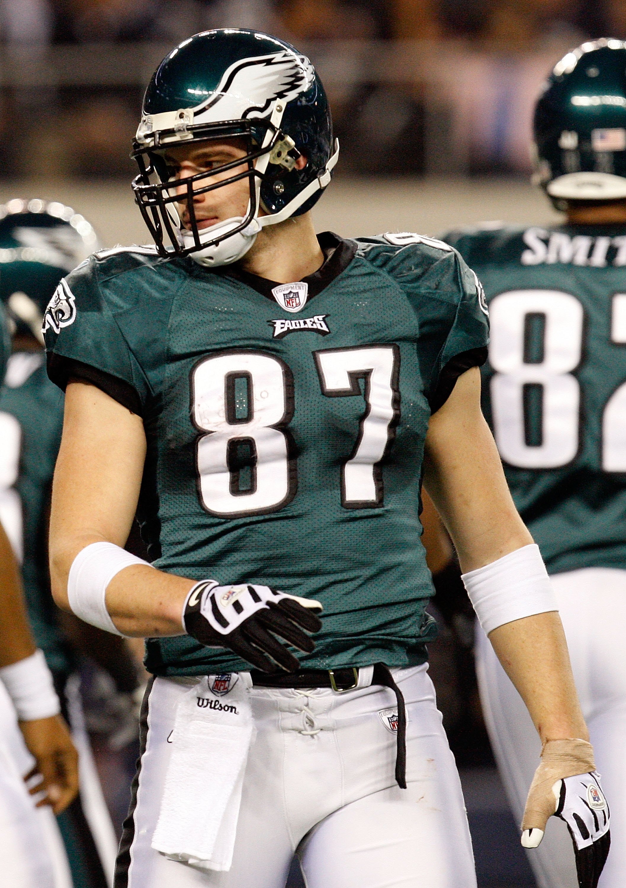 ARLINGTON, TX - JANUARY 03: Tight end Brent Celek #87 of the Philadelphia Eagles at Cowboys Stadium on January 3, 2010 in Arlington, Texas.  (Photo by Ronald Martinez/Getty Images)