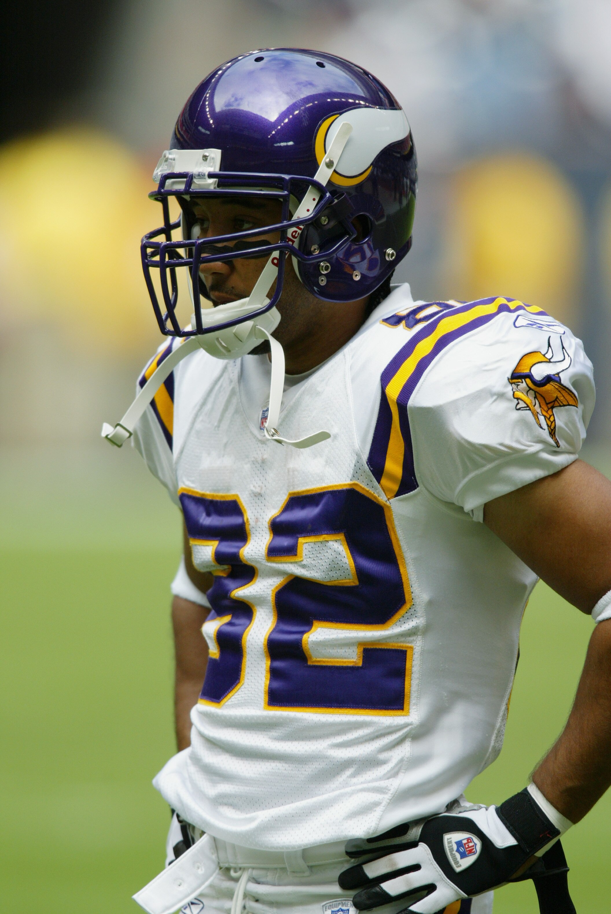 HOUSTON - OCTOBER 10:  Onterrio Smith #32 of the Minnesota Vikings looks on during the game against the Houston Texans on October 10, 2004 at Reliant Stadium in Houston, Texas. The Vikings won 34-28. (Photo by Streeter Lecka/Getty Images)