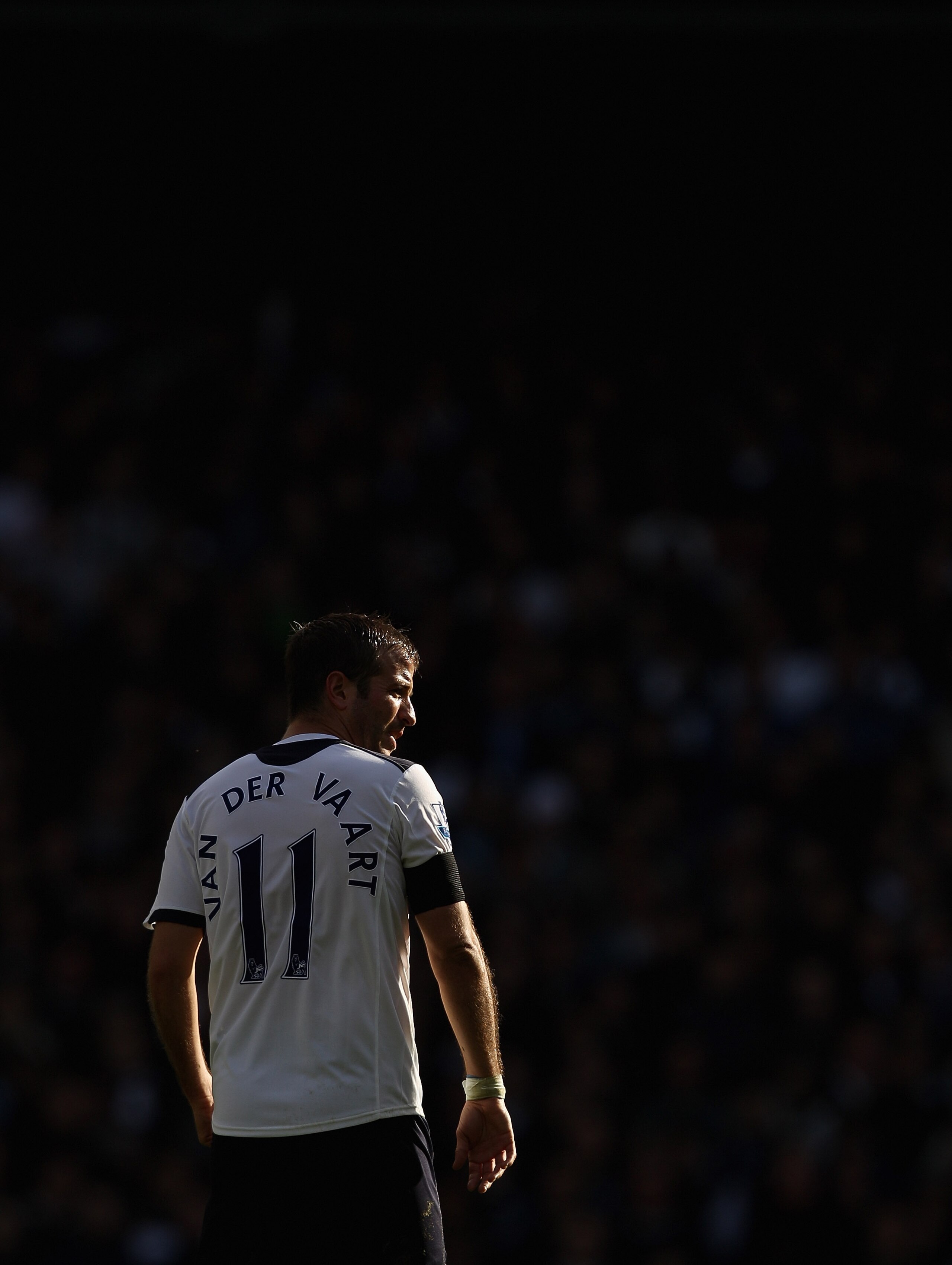 LONDON, ENGLAND - OCTOBER 23:  Rafael van der Vaart of Tottenham in action during the Barclays Premier League match between Tottenham Hotspur and Everton at White Hart Lane on October 23, 2010 in London, England.  (Photo by Richard Heathcote/Getty Images)