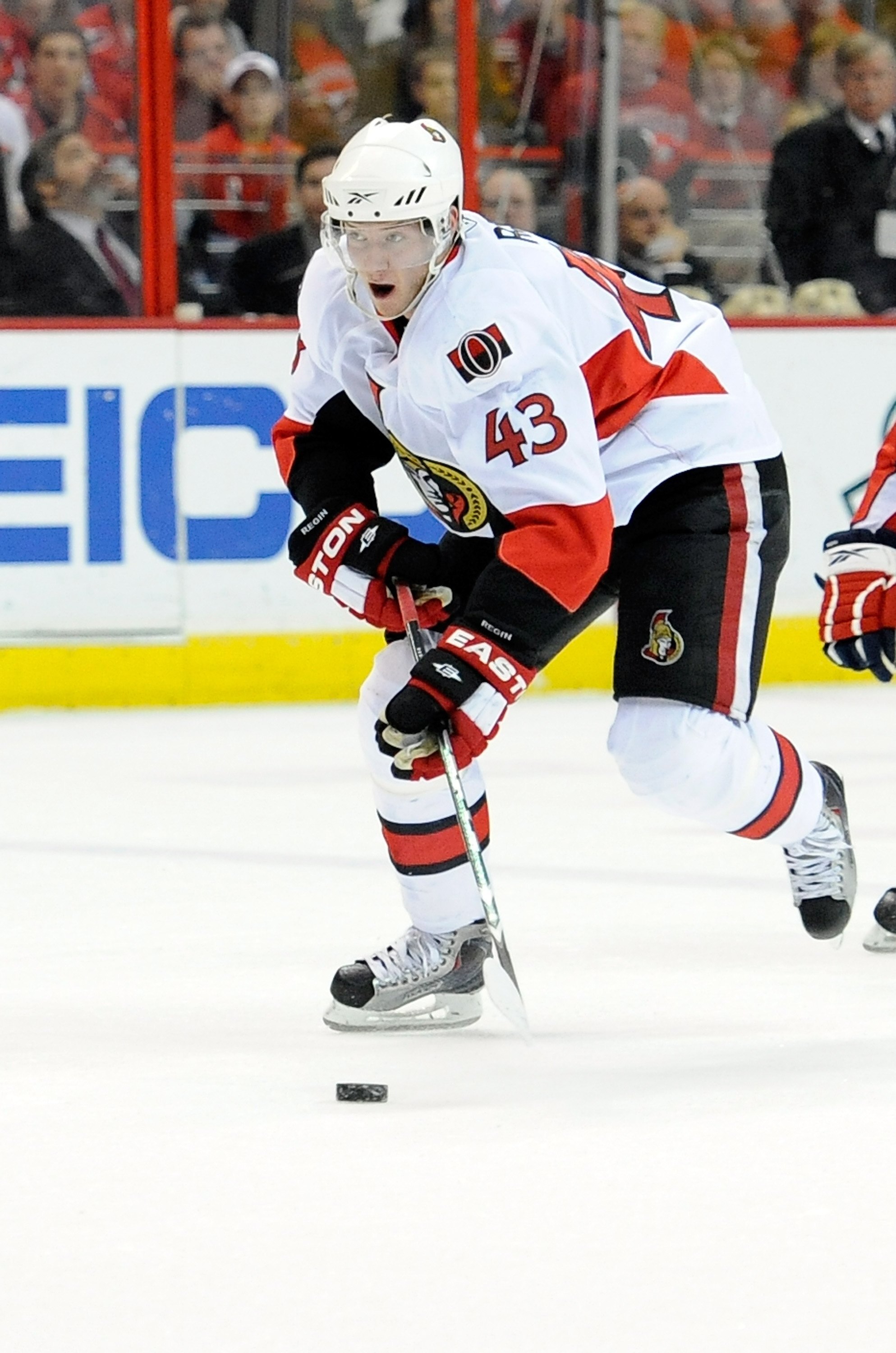 WASHINGTON - MARCH 30:  Peter Regin #43 of the Ottawa Senators handles the puck against the Washington Capitals at the Verizon Center on March 30, 2010 in Washington, DC.  (Photo by Greg Fiume/Getty Images)