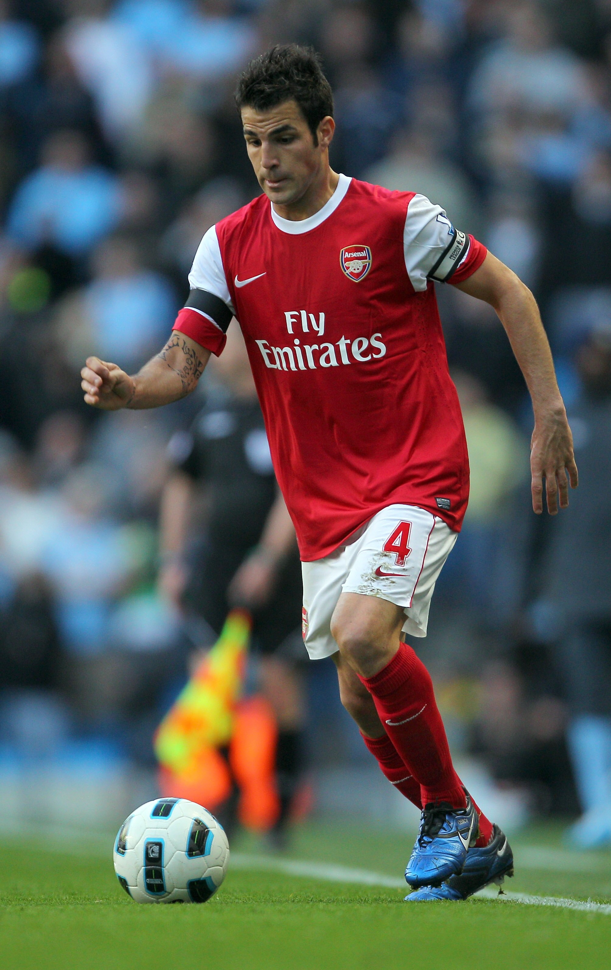 MANCHESTER, ENGLAND - OCTOBER 24:  Cesc Fabregas of Arsenal in action during the Barclays Premier League match between Manchester City and Arsenal at City of Manchester Stadium on October 24, 2010 in Manchester, England.  (Photo by Clive Rose/Getty Images
