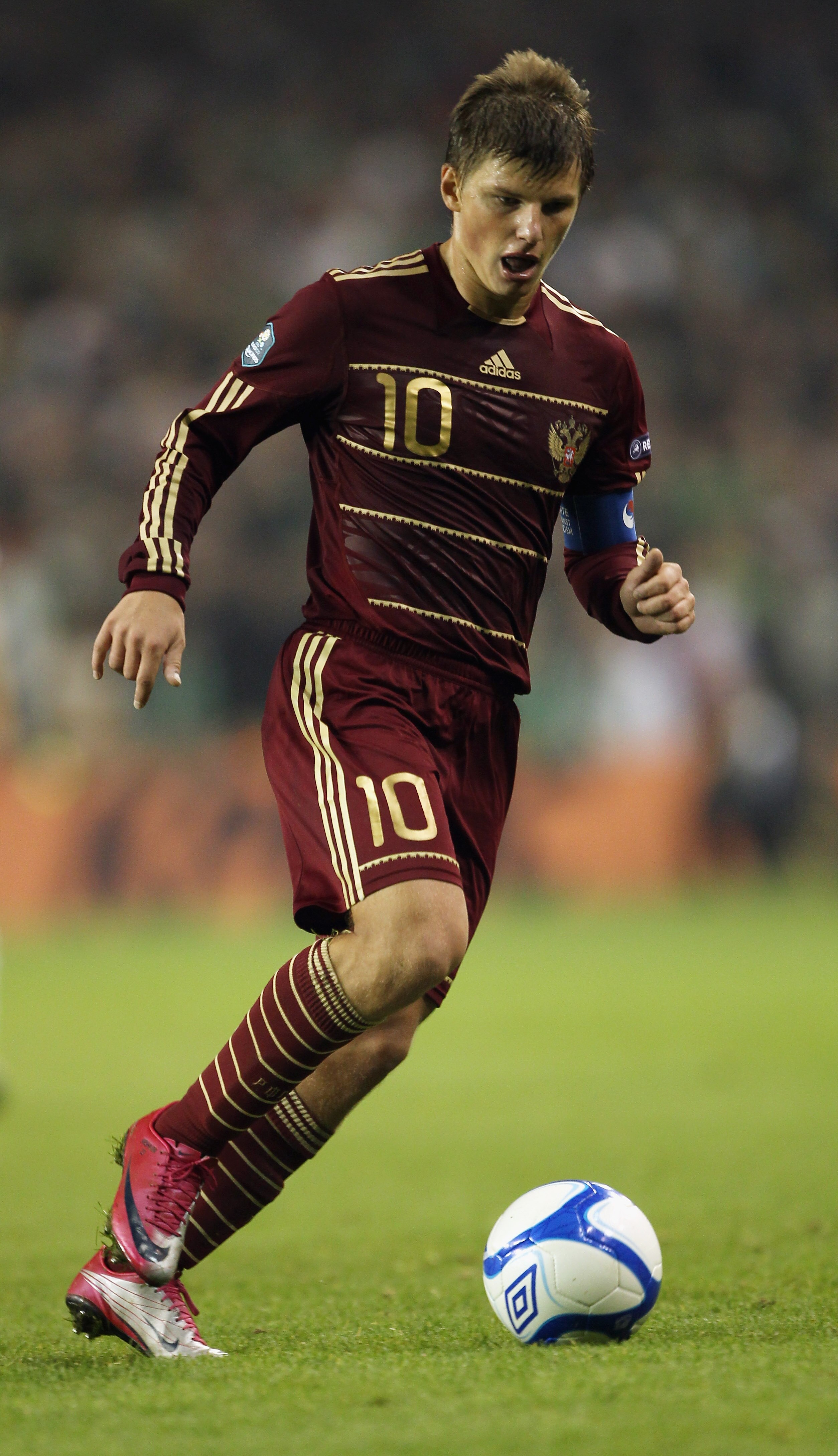 DUBLIN, IRELAND - OCTOBER 08:  Russia Captain Andrey Arshavin in action during the EURO 2012 Qualifier Group B match between the Republic of Ireland and Russia at Lansdowne Road on October 8, 2010 in Dublin, Ireland.  (Photo by Bryn Lennon/Getty Images)