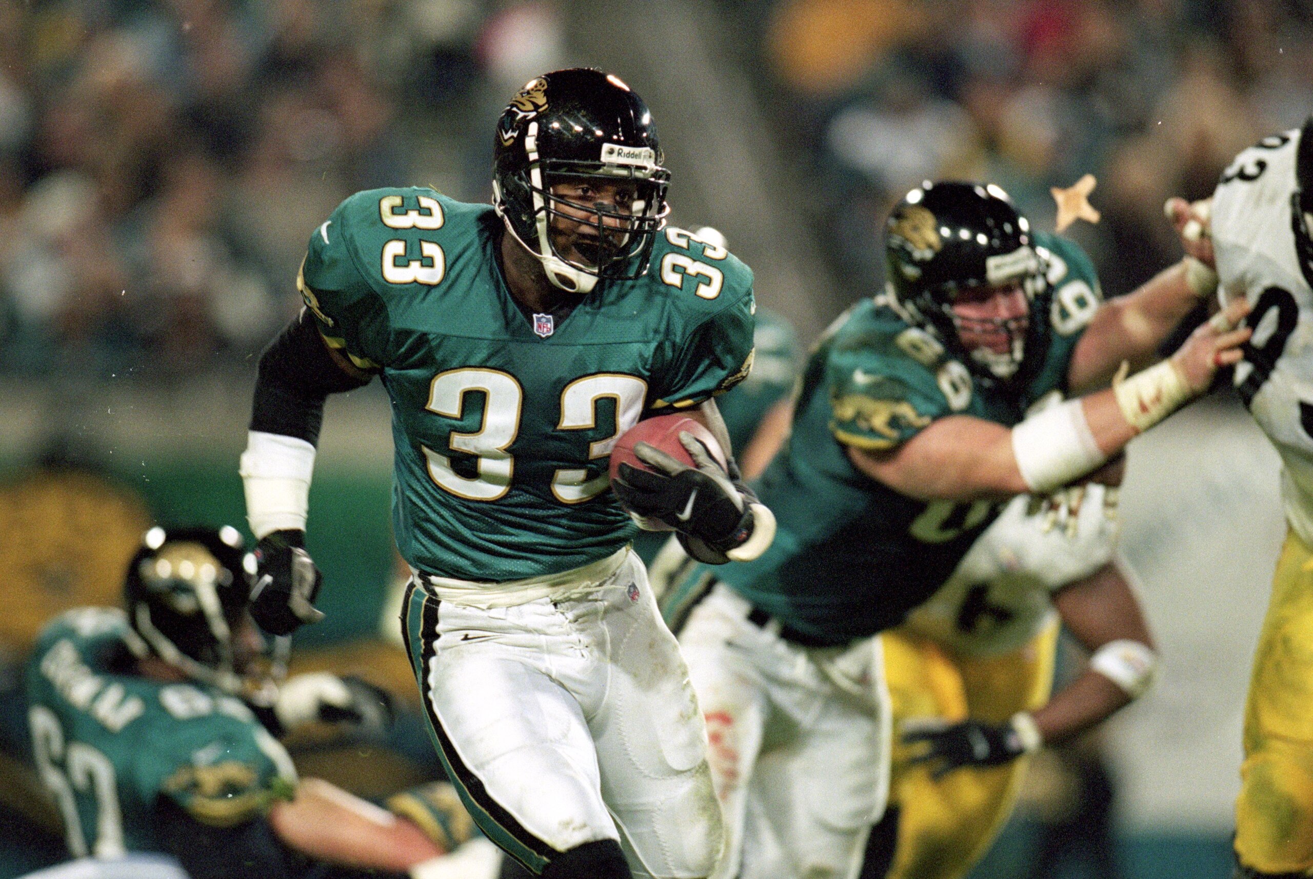 2 Dec 1999: James Stewart #33 of the Jacksonville Jaguars carries the ball during the game against the Pittsburgh Steelers at the Alltell Stadium in Jacksonville, Florida. The Jaguarss defeated the Steelers 20-6. Mandatory Credit: Andy Lyons  /Allsport