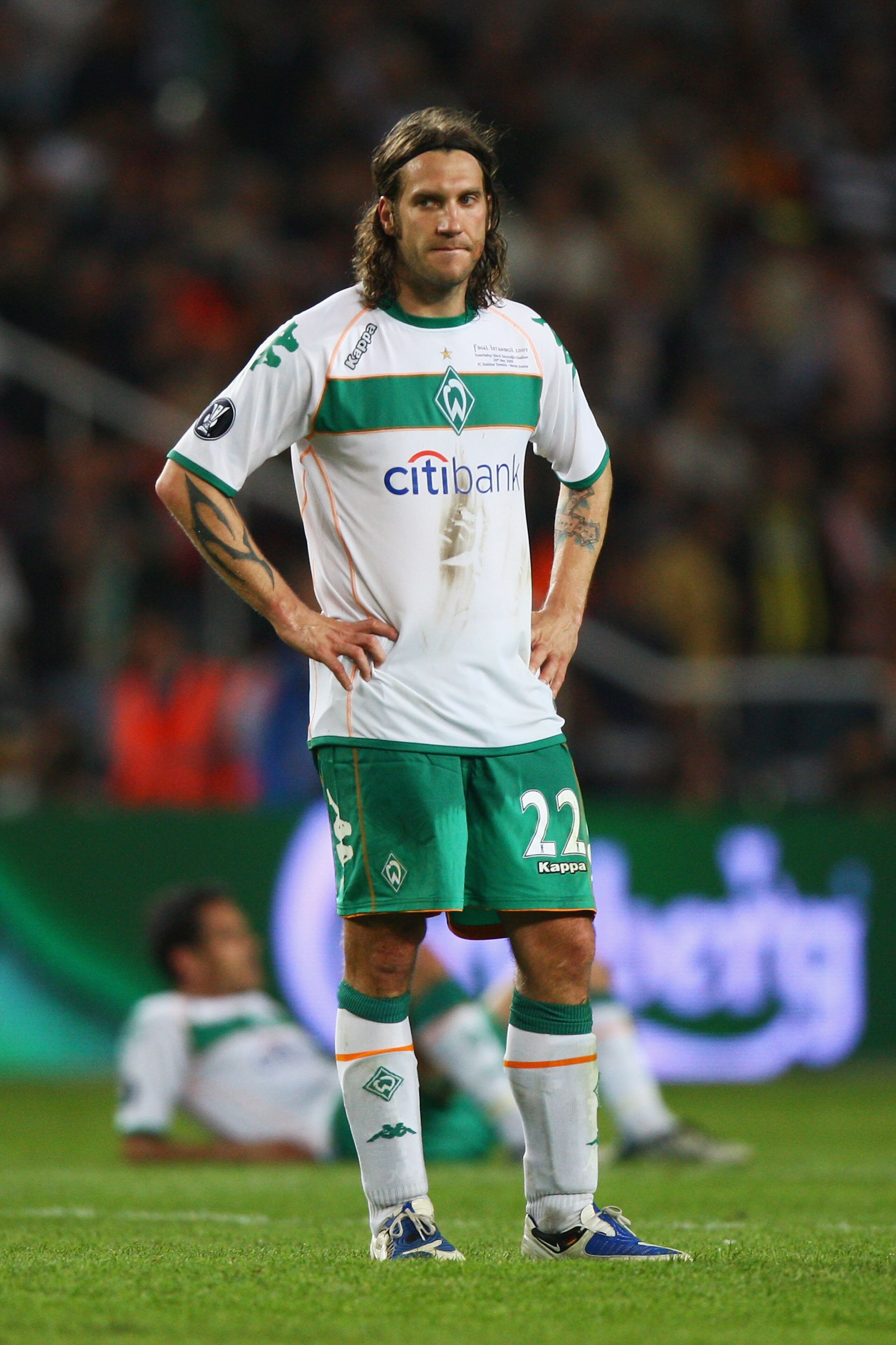 ISTANBUL, TURKEY - MAY 20: Torsten Frings of Werder Bremen looks dejected during the UEFA Cup Final between Shakhtar Donetsk and Werder Bremen at the Sukru Saracoglu Stadium on May 20, 2009 in Istanbul, Turkey. (Photo by Michael Steele/Getty Images) ISTANBUL, TURKEY - MAY 20: Torsten Frings of Werder Bremen looks dejected during the UEFA Cup Final between Shakhtar Donetsk and Werder Bremen at the Sukru Saracoglu Stadium on May 20, 2009 in Istanbul, Turkey. (Photo by Michael Steele/Getty Images)