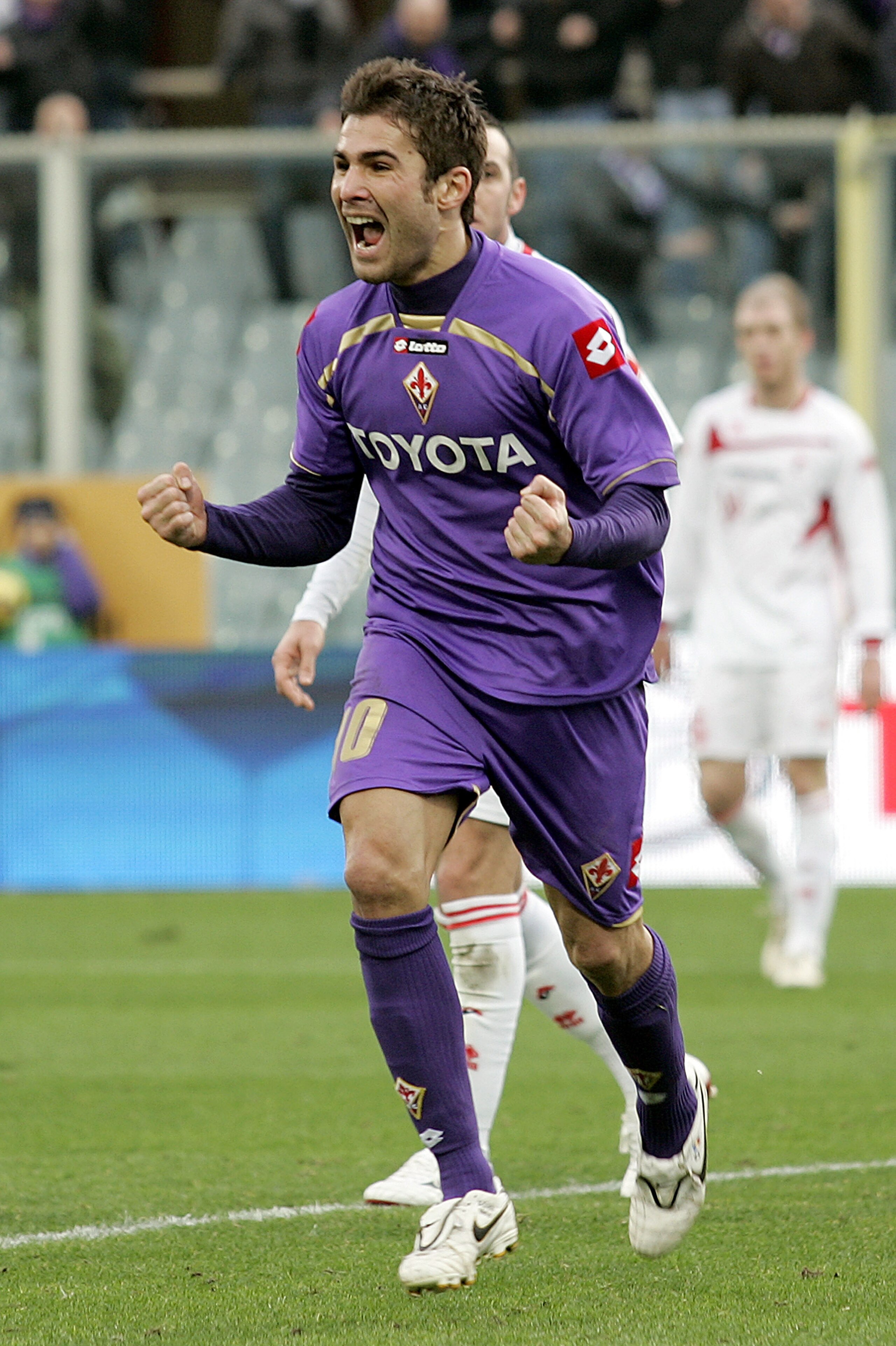 FLORENCE, ITALY - JANUARY 10: Adrian Mutu of ACF Fiorentina celebrates after scoring a goal during the Serie A match between Fiorentina and Bari at Stadio Artemio Franchi on January 10, 2010 in Florence, Italy. (Photo by Gabriele Maltinti/Getty Images) FLORENCE, ITALY - JANUARY 10: Adrian Mutu of ACF Fiorentina celebrates after scoring a goal during the Serie A match between Fiorentina and Bari at Stadio Artemio Franchi on January 10, 2010 in Florence, Italy. (Photo by Gabriele Maltinti/Getty Images)