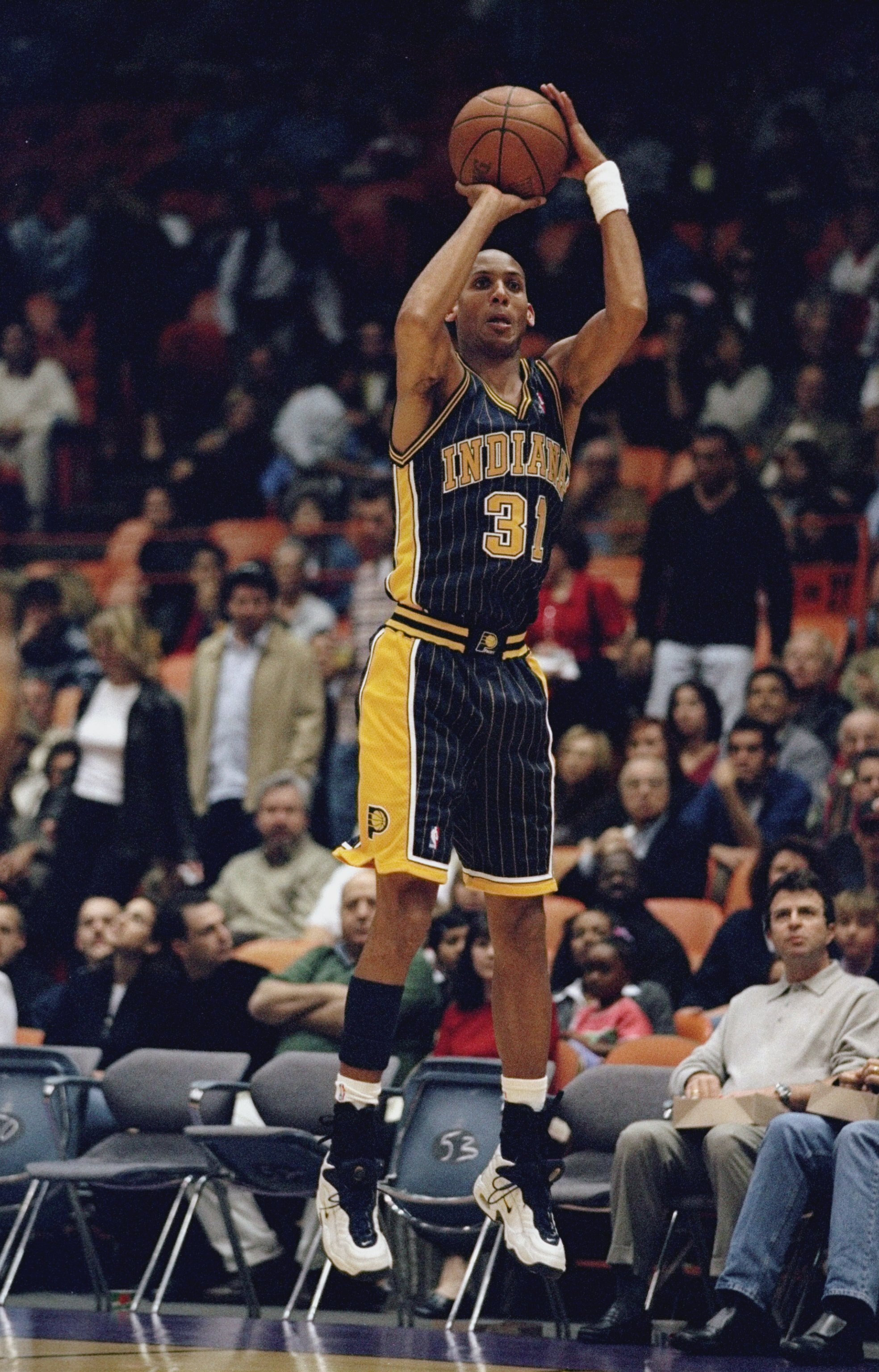 14 Feb 1999:  Reggie Miller #31 of the Indiana Pacers shooting the ball during the game against the Los Angeles Lakers at the Great Western Forum in Inglewood, California. The Pacers defeated the Lakers 101-99.   Mandatory Credit: Donald Miralle  /Allspor