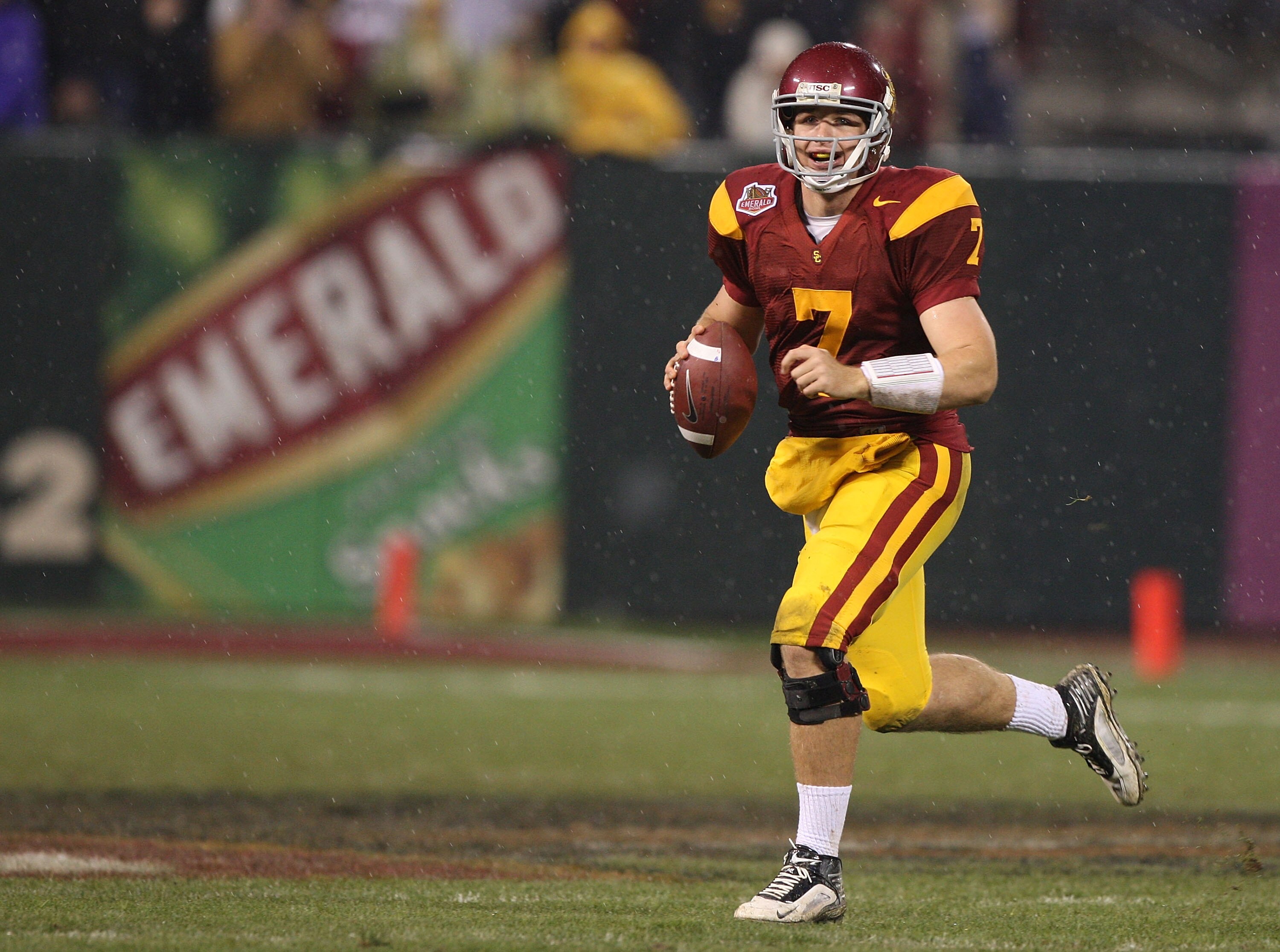 SAN FRANCISCO - DECEMBER 26:  Matt Barkley #7 of the USC Trojans passes against the Boston College Eagles during the 2009 Emerald Bowl at AT&T Park on December 26, 2009 in San Francisco, California.  (Photo by Jed Jacobsohn/Getty Images)
