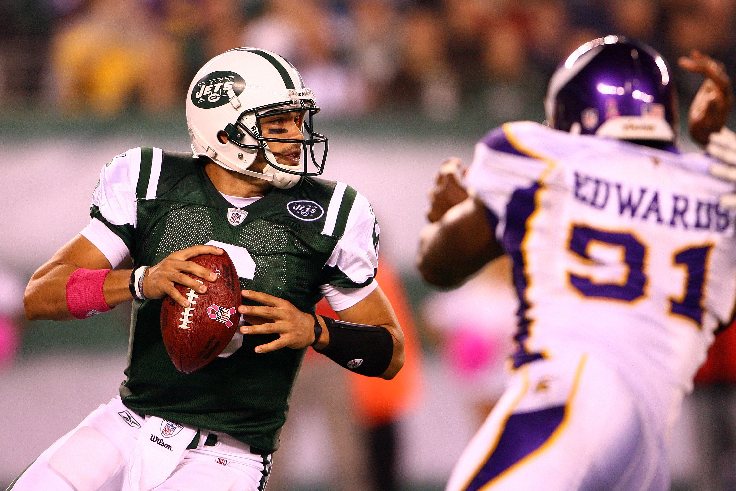 EAST RUTHERFORD, NJ - OCTOBER 11:  Mark Sanchez #6 of the New York Jets looks to pass against the Minnesota Vikings at New Meadowlands Stadium on October 11, 2010 in East Rutherford, New Jersey.  (Photo by Andrew Burton/Getty Images)