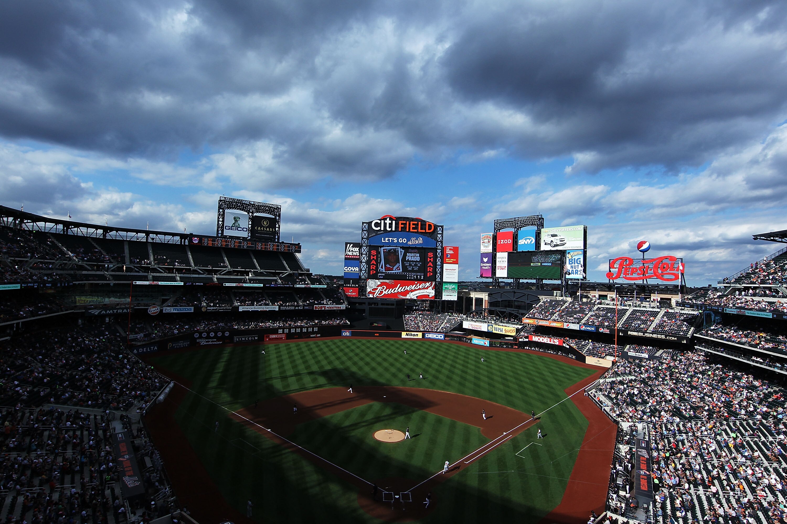 NEW YORK - SEPTEMBER 18:  A General view of the New York Mets against the Atlanta Braves during their game on September 18, 2010 at Citi Field in the Flushing neighborhood of the Queens borough of New York City.  (Photo by Al Bello/Getty Images)