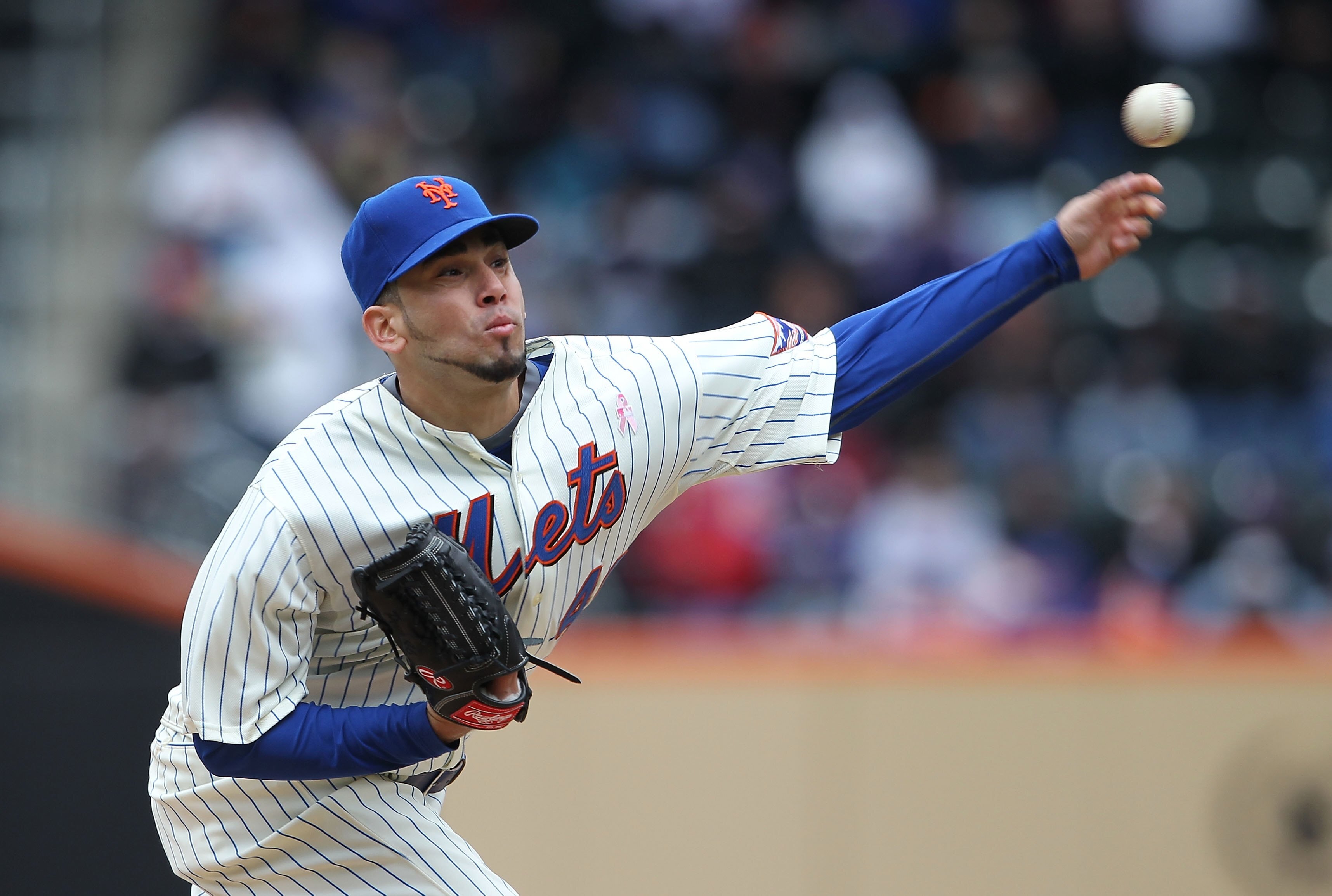 NEW YORK - MAY 09:  Oliver Perez #46 of the New York Mets pitches against the San Francisco Giants at Citi Field on May 9, 2010 in the Flushing neighborhood of the Queens borough of New York City.  (Photo by Nick Laham/Getty Images)