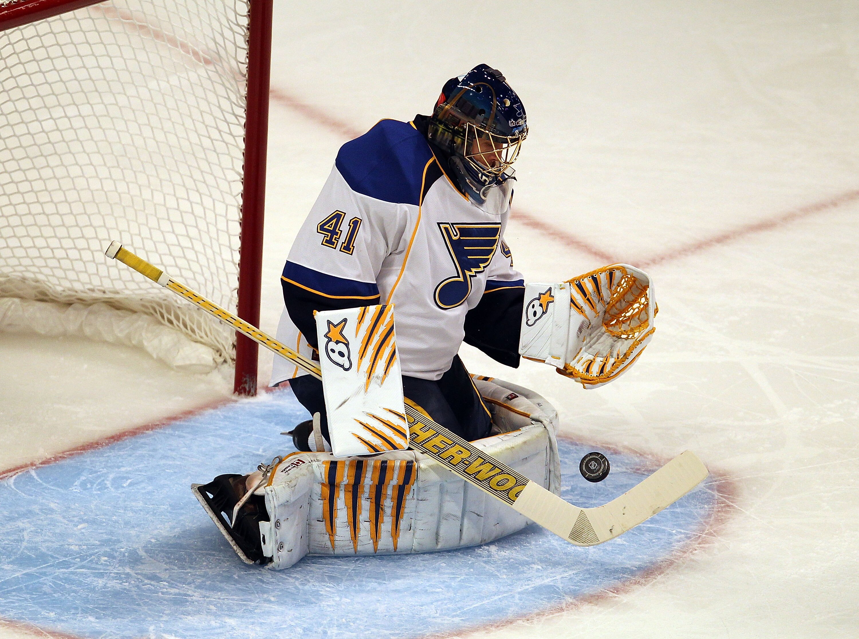 CHICAGO - OCTOBER 18: Jaroslav Halak #41 of the St. Louis Blues stops a shot against the Chicago Blackhawks at the United Center on October 18, 2010 in Chicago, Illinois. The Blackhawks defeated the Blues 3-2 in overtime. (Photo by Jonathan Daniel/Getty I