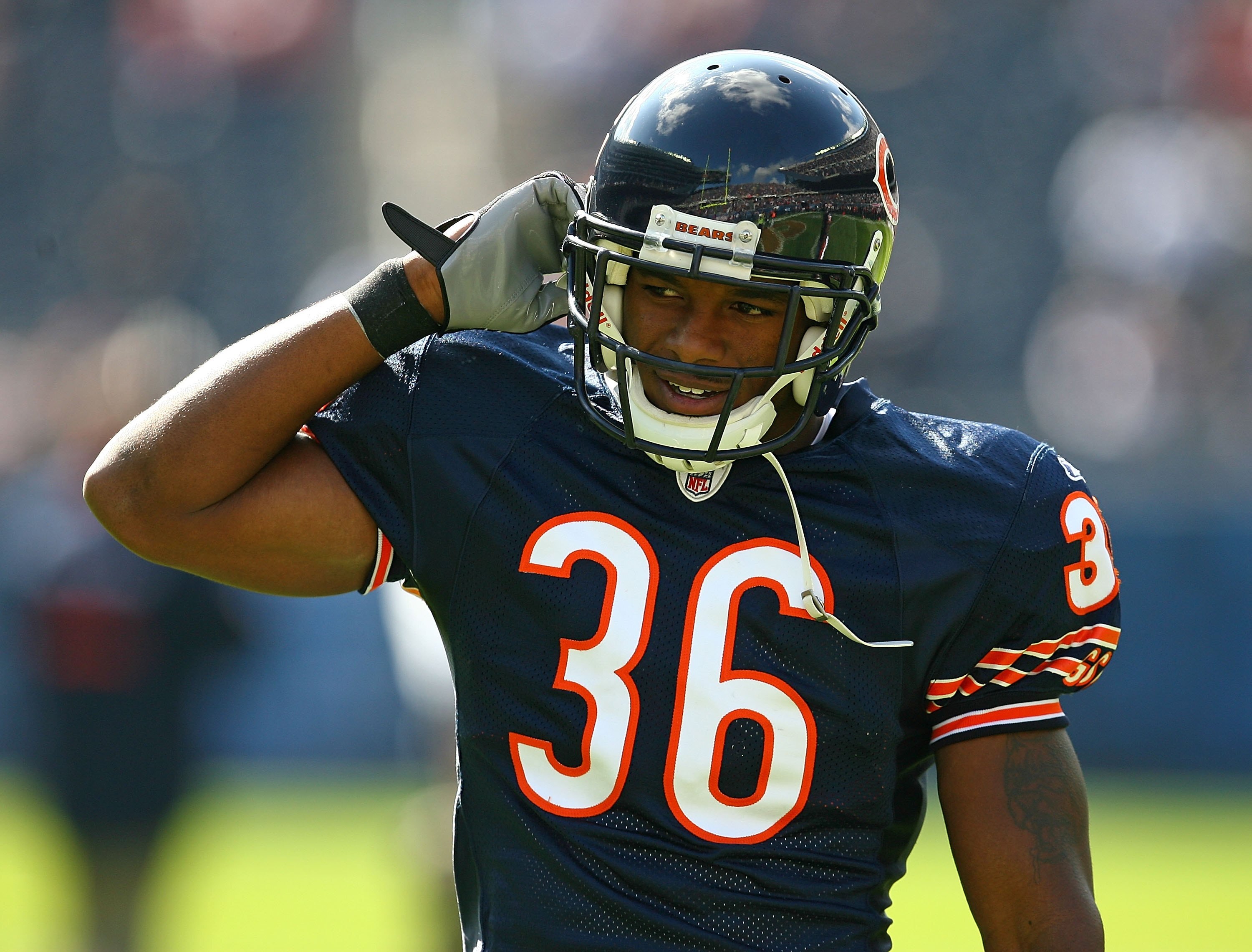 CHICAGO - OCTOBER 04: Josh Bullocks #36 of the Chicago Bears participates in warm-ups before a game against the Detroit Lions on October 4, 2009 at Soldier Field in Chicago, Illinois. The Bears defeated the Lions 48-24. (Photo by Jonathan Daniel/Getty Ima