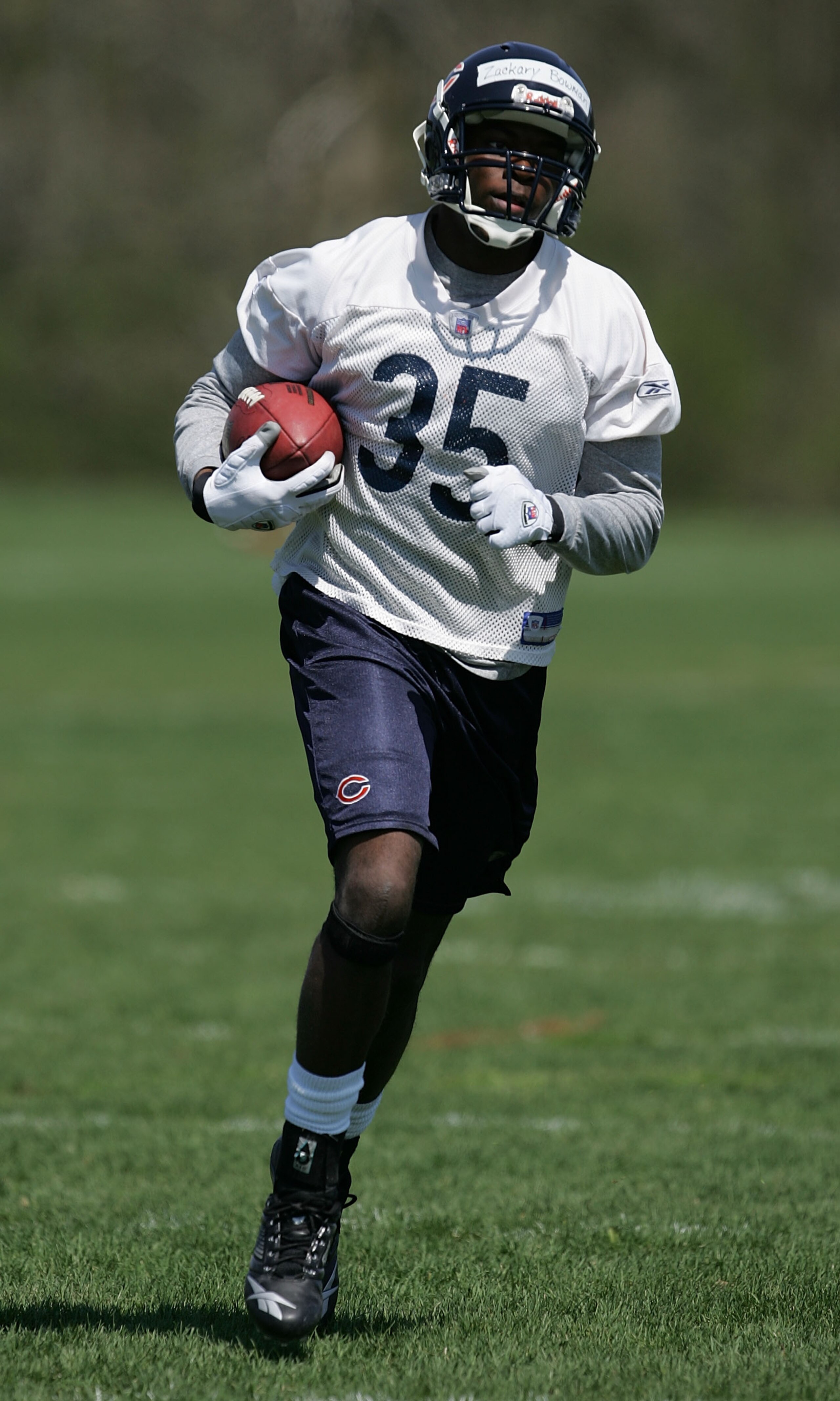 LAKE FOREST, IL - MAY 04:  Zackary Bowman #35 of the Chicago Bears runs with the ball during a rookie mini-camp practice at Halas Hall May 4, 2008 in Lake Forest, Illinois. (Photo by Jonathan Daniel/Getty Images)