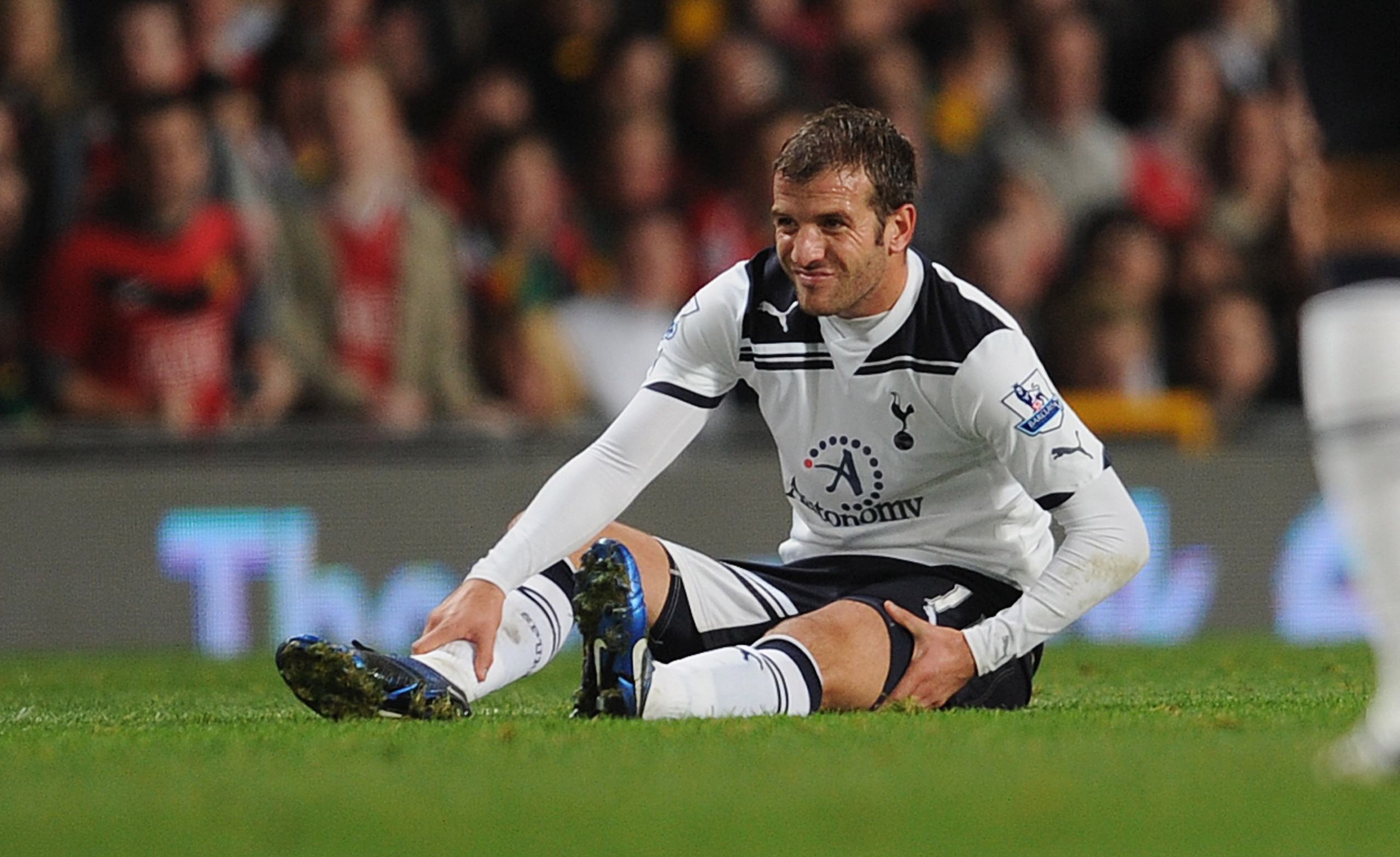 MANCHESTER, ENGLAND - OCTOBER 30: Rafael van der Vaart of Tottenham is injured during the Barclays Premier League match between Manchester United and Tottenham Hotspur at Old Trafford on October 30, 2010 in Manchester, England.  (Photo by Michael Regan/Ge