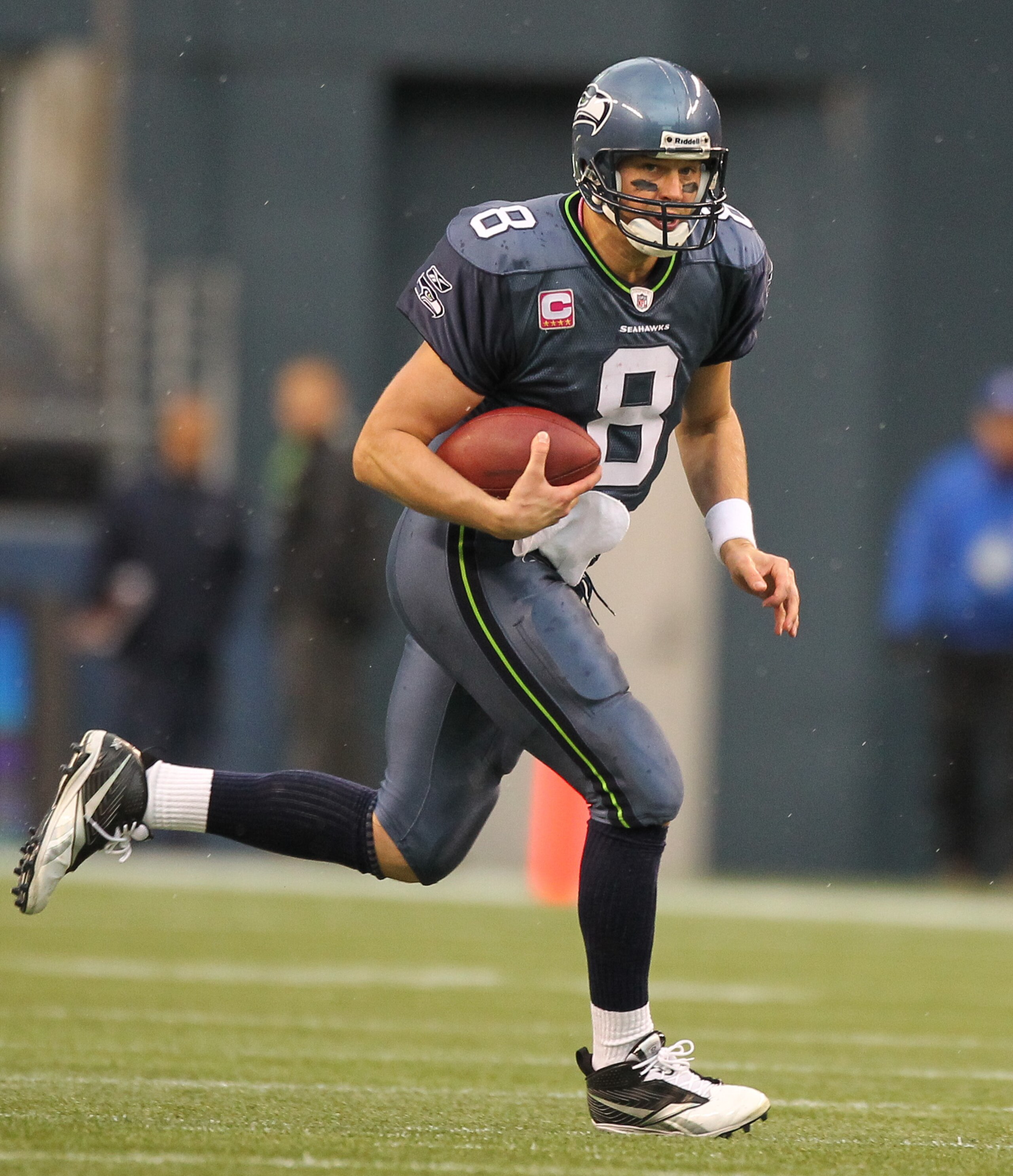 SEATTLE - OCTOBER 24:  Quarterback Matt Hasselbeck #8 of the Seattle Seahawks rushes against the Arizona Cardinals at Qwest Field on October 24, 2010 in Seattle, Washington. (Photo by Otto Greule Jr/Getty Images)