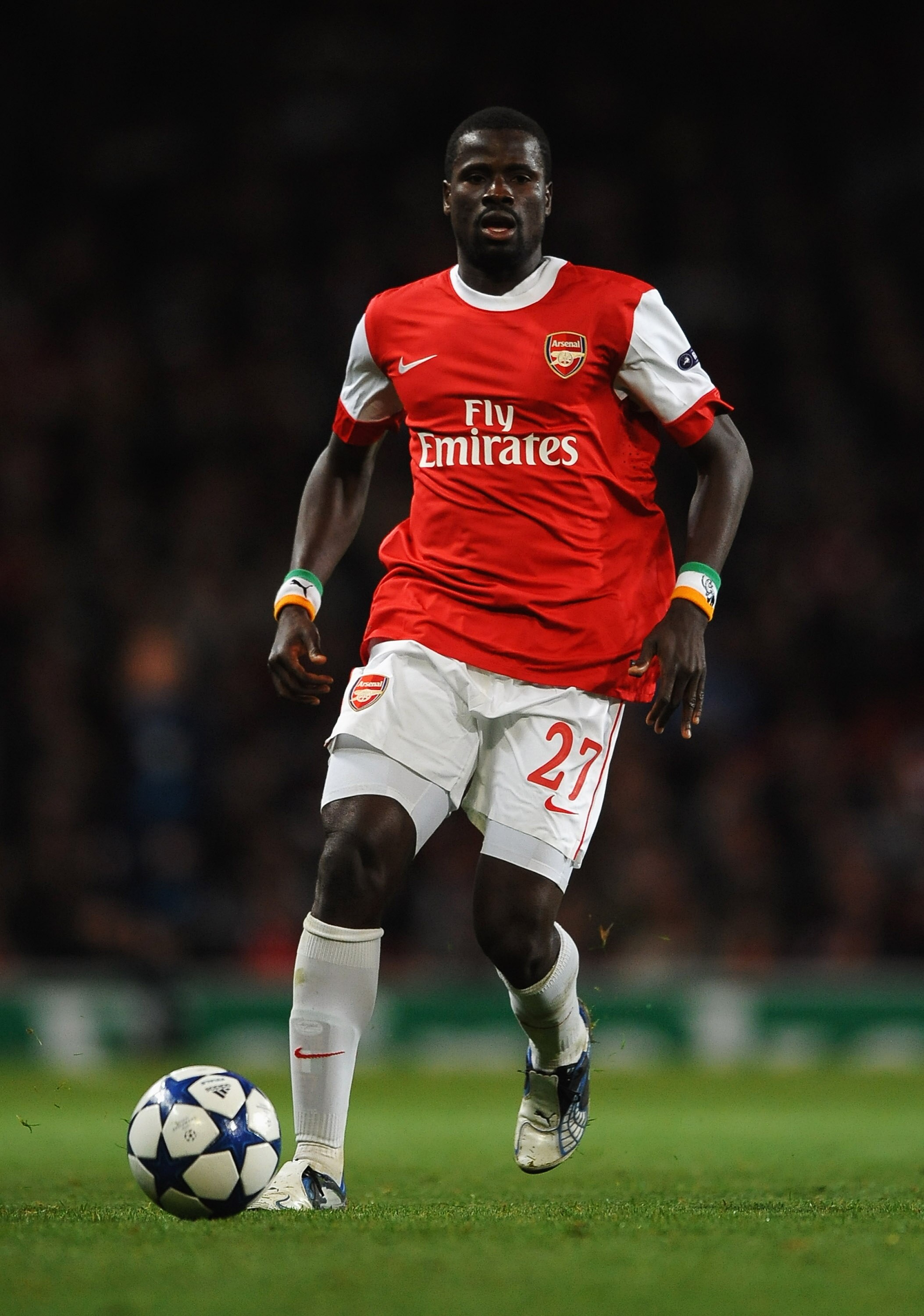 LONDON, ENGLAND - OCTOBER 19:  Emmanuel Eboue of Arsenal in action during the UEFA Champions League Group H match between Arsenal and FC Shakhtar Donetsk at the Emirates Stadium on October 19, 2010 in London, England.  (Photo by Laurence Griffiths/Getty I