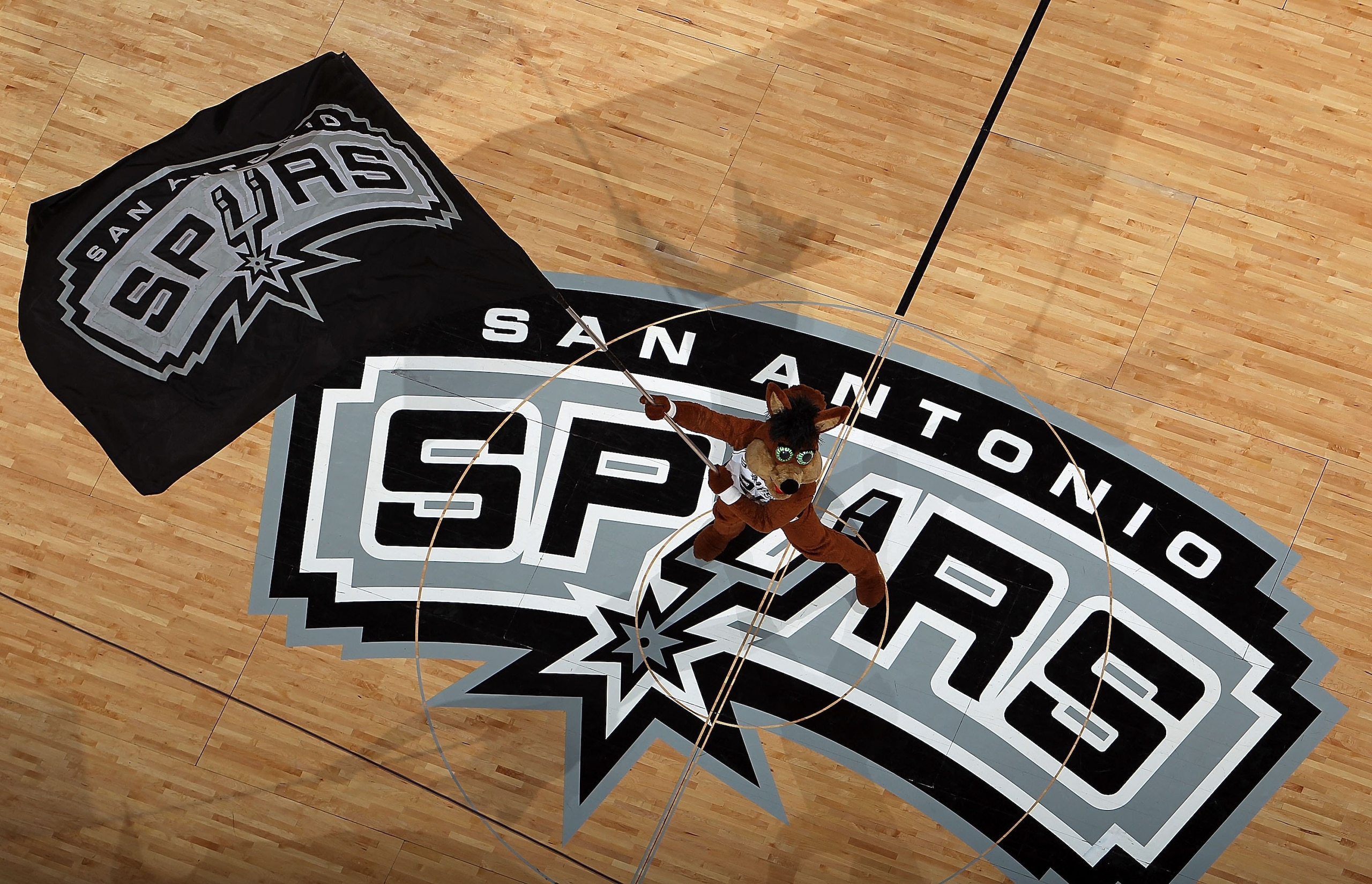 SAN ANTONIO - MARCH 24:  The San Antonio Spurs Coyote at AT&T Center on March 24, 2010 in San Antonio, Texas.  NOTE TO USER: User expressly acknowledges and agrees that, by downloading and/or using this Photograph, user is consenting to the terms and cond