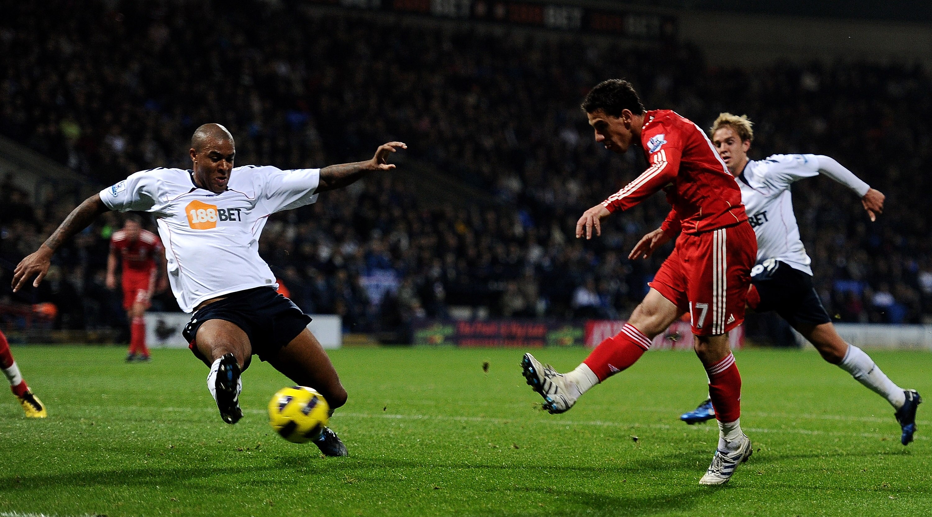 BOLTON, ENGLAND - OCTOBER 31:  Maxi Rodriguez of Liverpool scores the winning goal during the Barclays Premier League match between Bolton Wanderers and Liverpool at the Reebok Stadium on October 31, 2010 in Bolton, England.  (Photo by Laurence Griffiths/