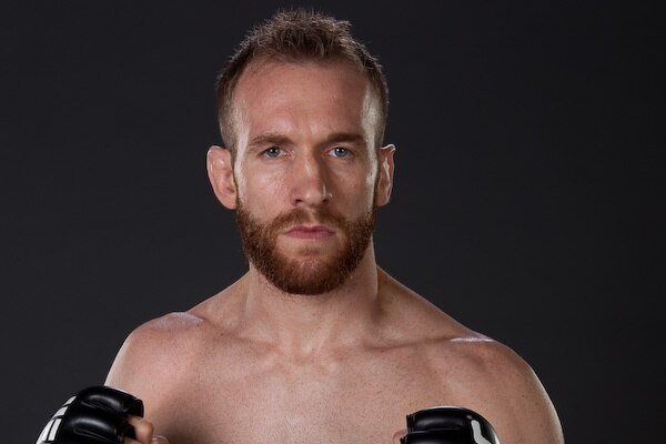 Kyle Watson <a href="http://www.cdn.sherdog.com/thumbnail_crop/600/_images/pictures/20100803032719_KyleWatson2.JPG">Shoredog.com</a>
